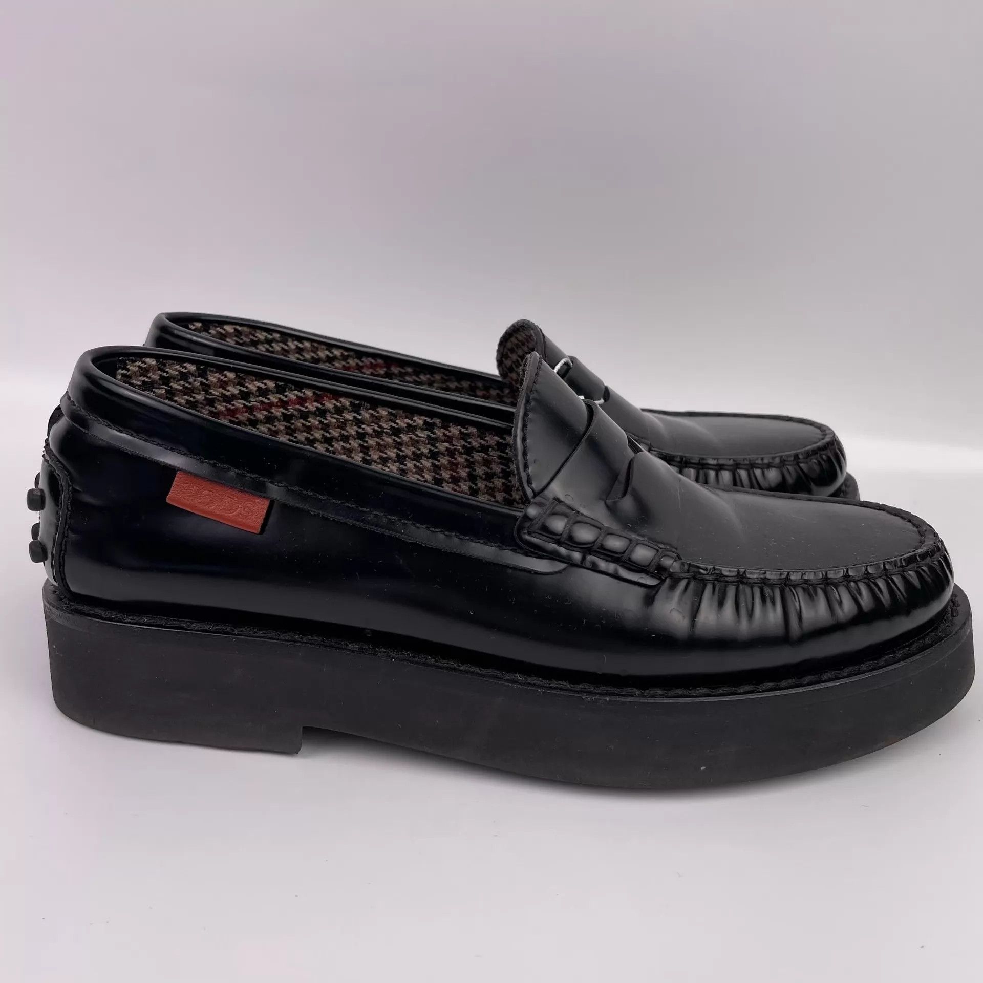 Tod's TOD'S Women's Ultra Light Sole Loafer 39 Size US 8.5 / IT 38.5 - 4 Thumbnail