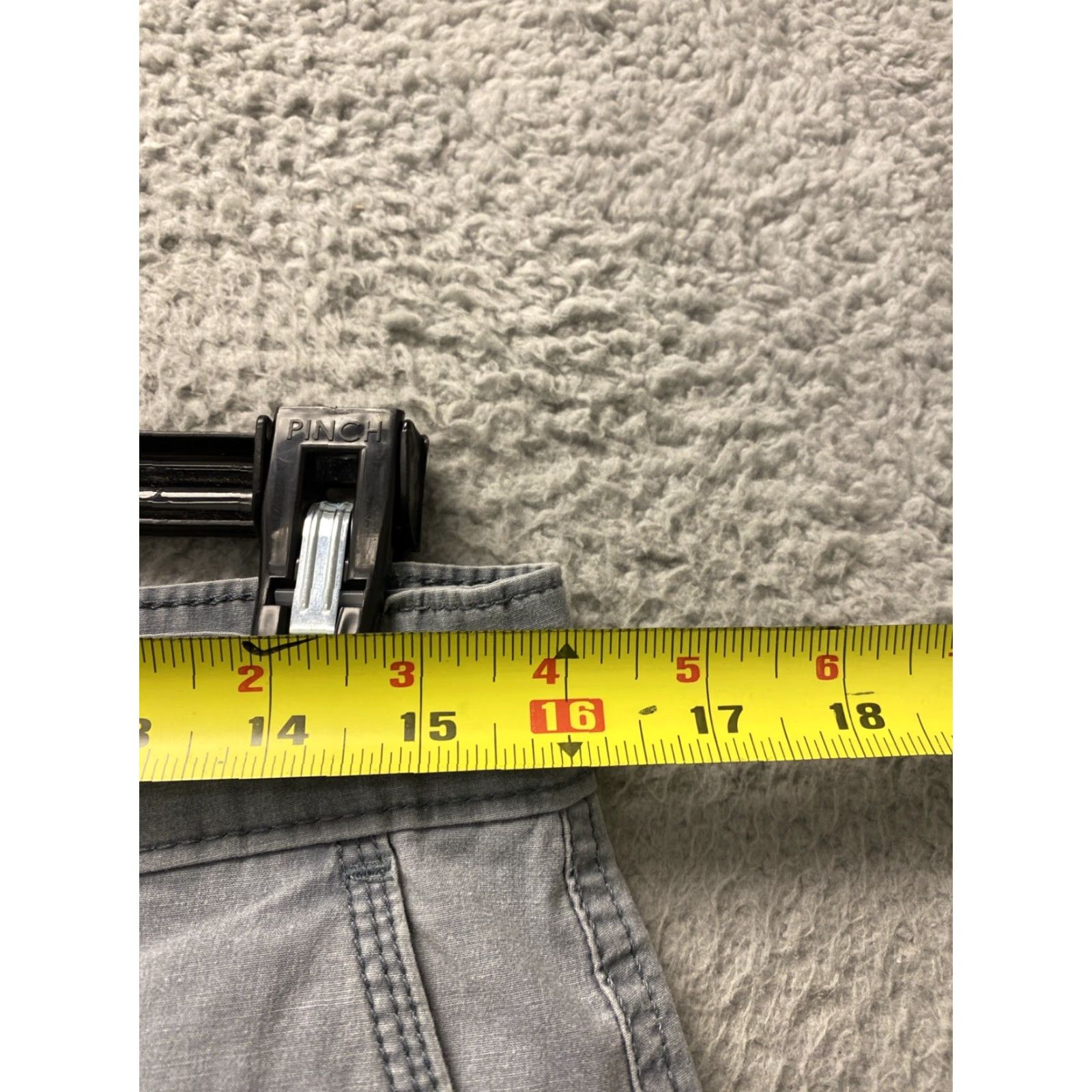 Izod IZOD Men's Chino Shorts Khaki 32in 10.5in Inseam Casual Stretch Outdoor Size US 32 / EU 48 - 5 Thumbnail