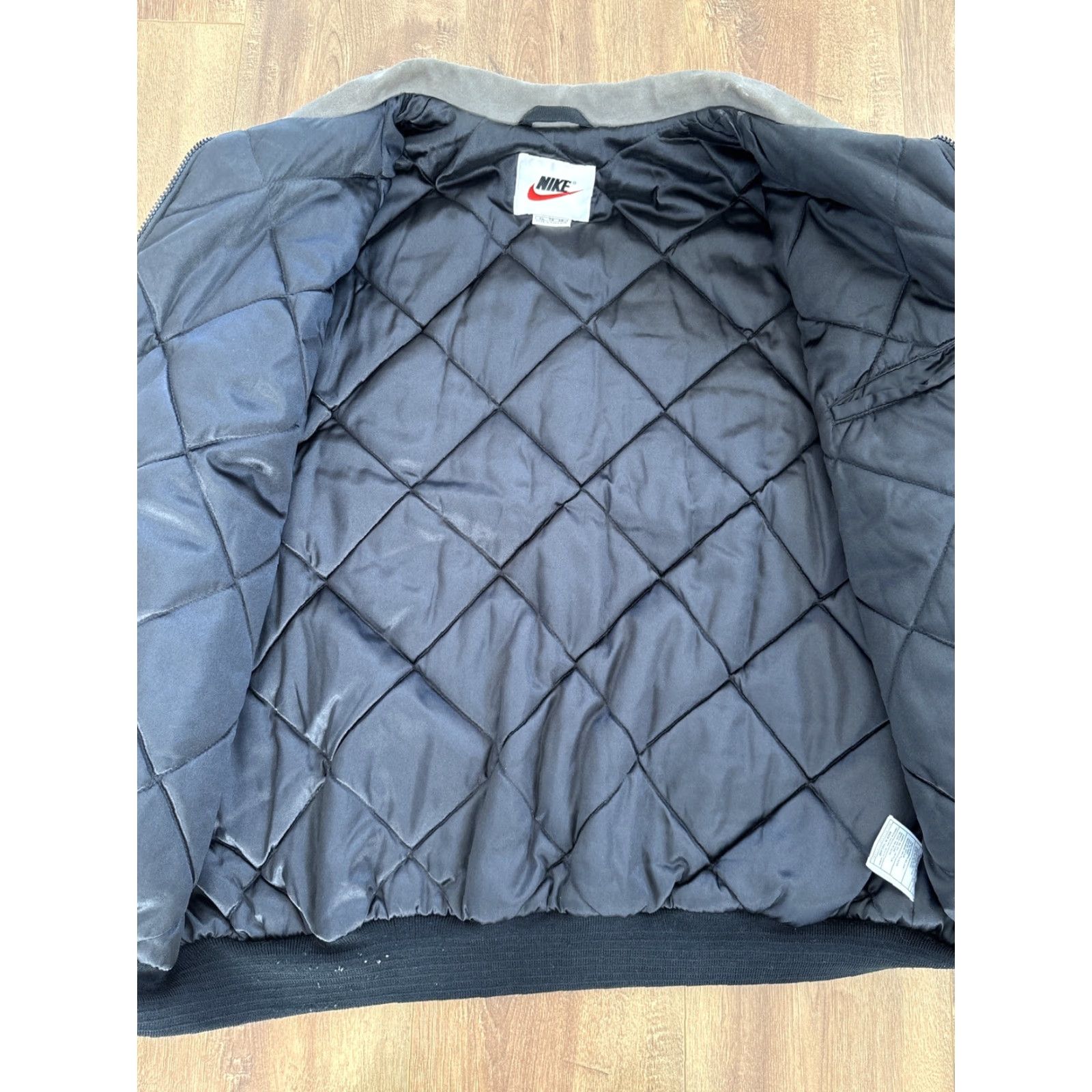 Nike VINTAGE Nike Air Black Gray Leather Letterman Varsity Jacket Men’s XL Swoosh 1990s Size US XL / EU 56 / 4 - 6 Thumbnail
