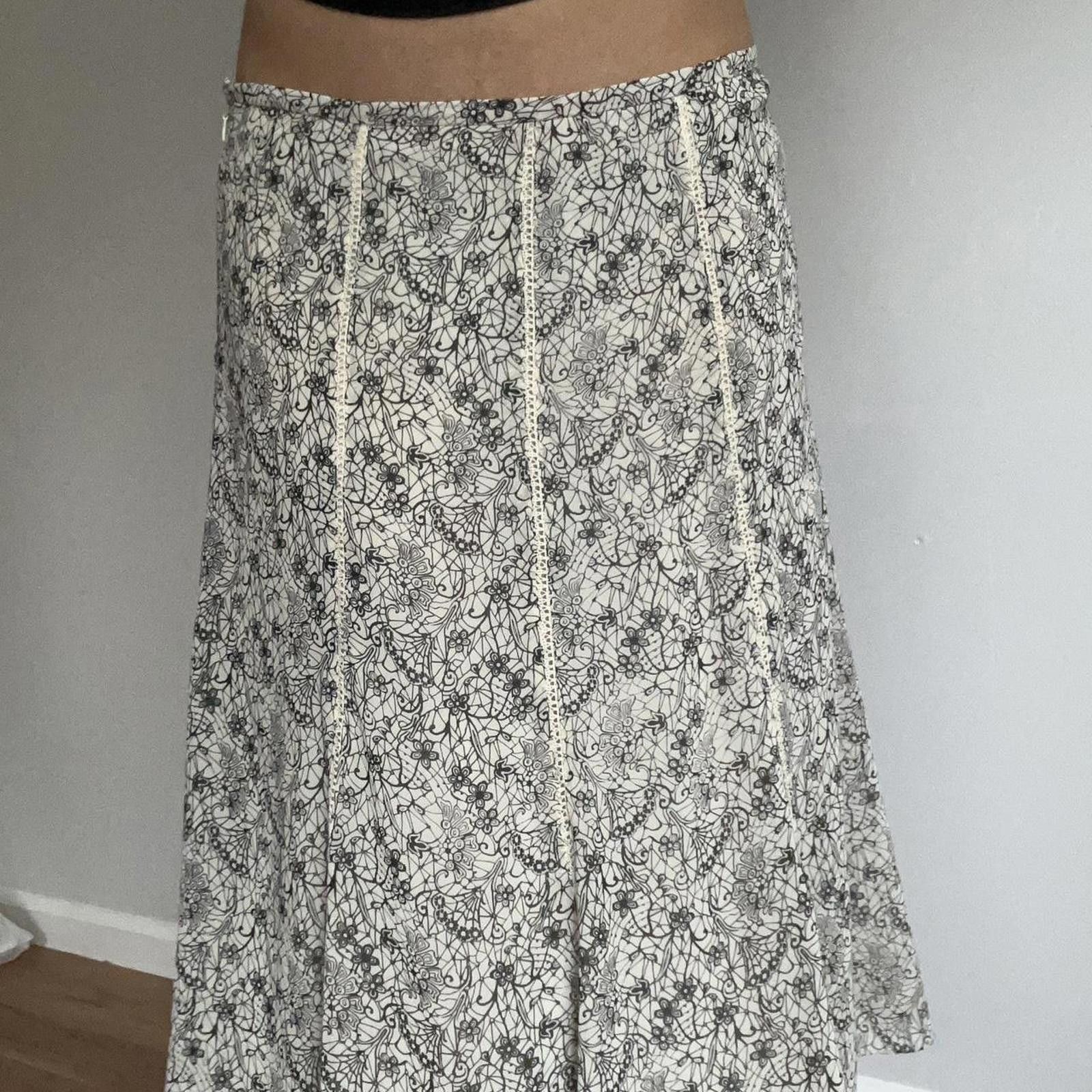 Jones New York Black and white floral midi skirt #floral #midi Size 32" / US 10 / IT 46 - 2 Thumbnail