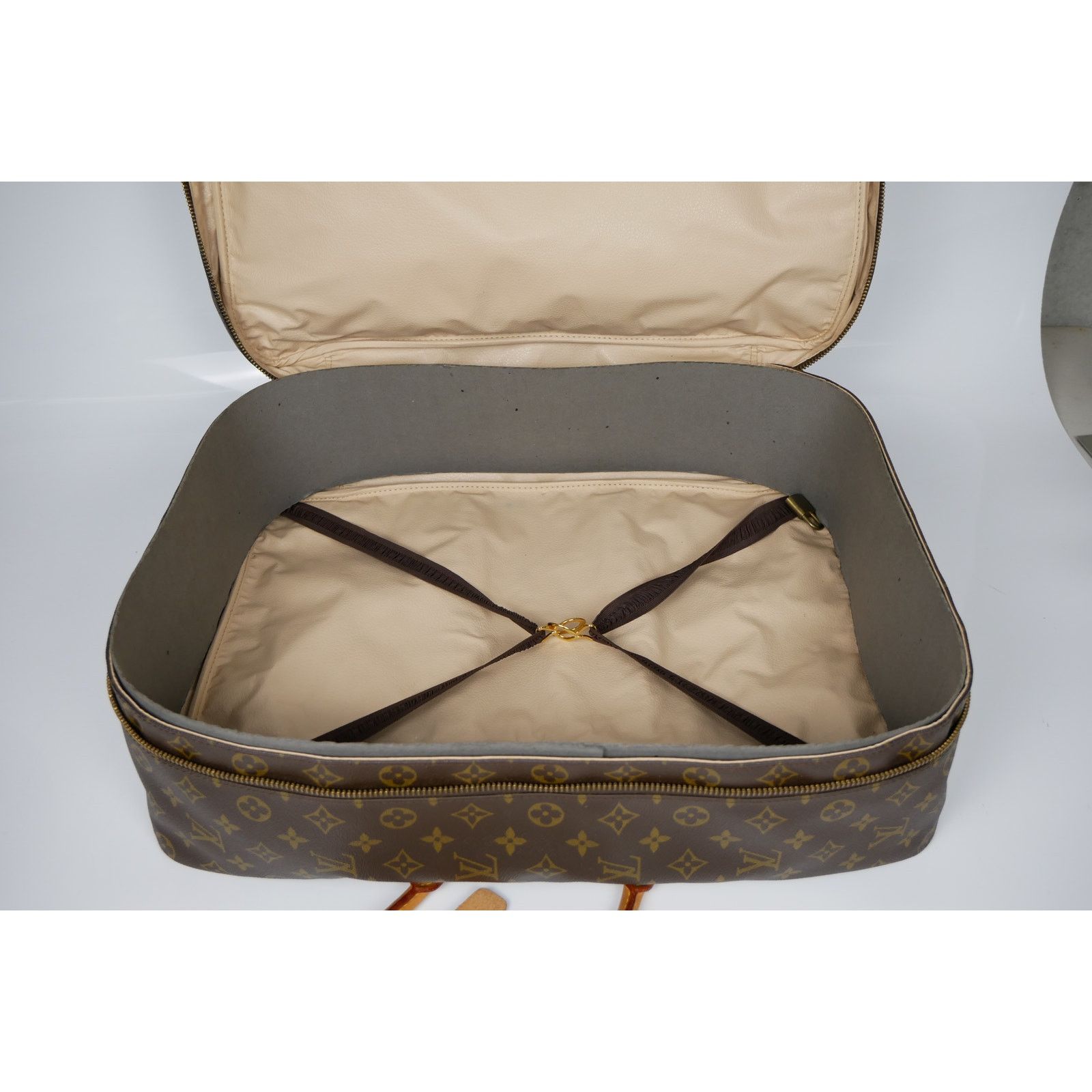 Louis Vuitton Louis Vuitton Monogram Canvas Sirius Soft Suitcase Size ONE SIZE - 13 Thumbnail