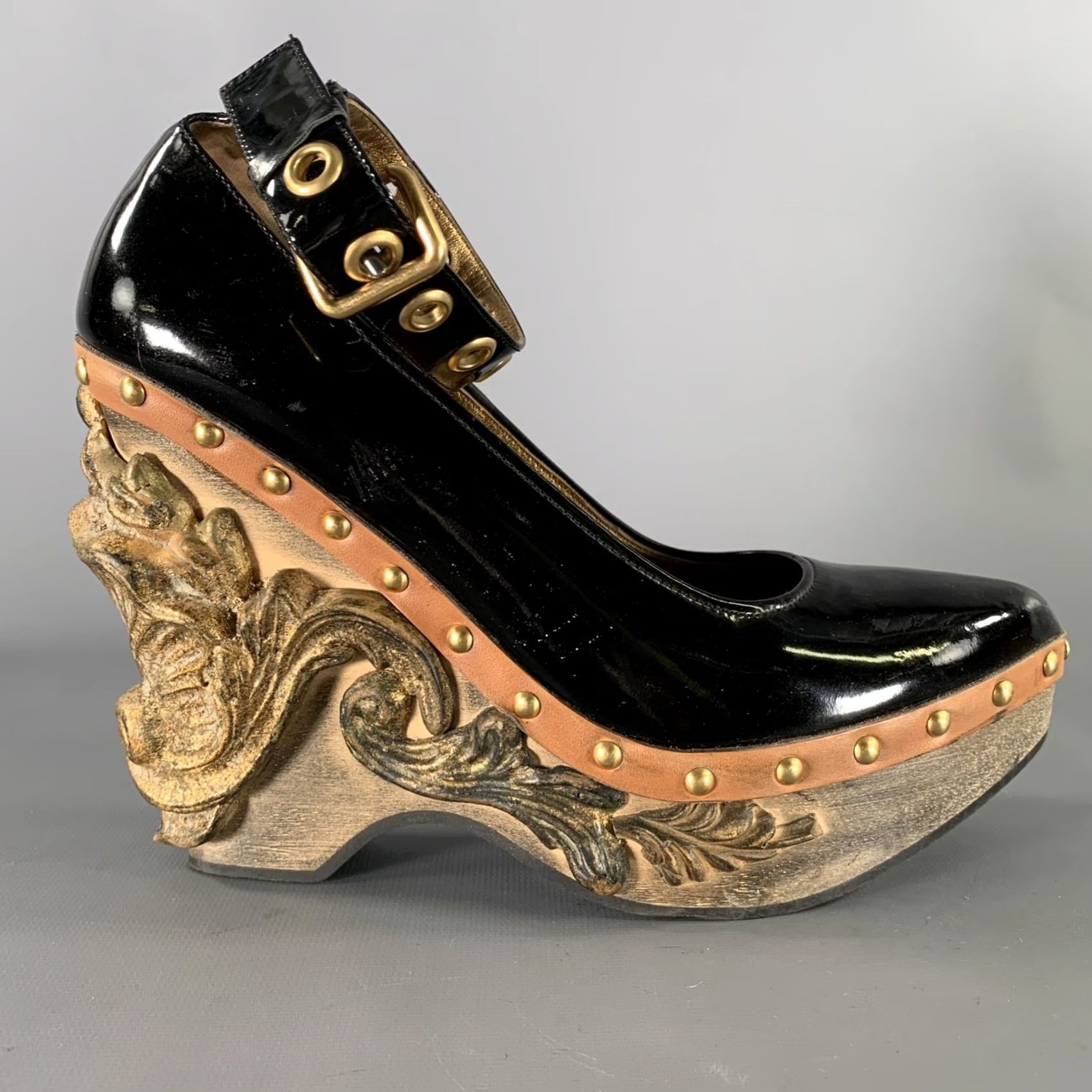 Miu Miu MIU MIU Fall 06 Size 8 Black Gold Patent Leather Platform Pumps Women Adult 8 Black Gold Platform Pumps Size US 8 / IT 38 - 2 Thumbnail