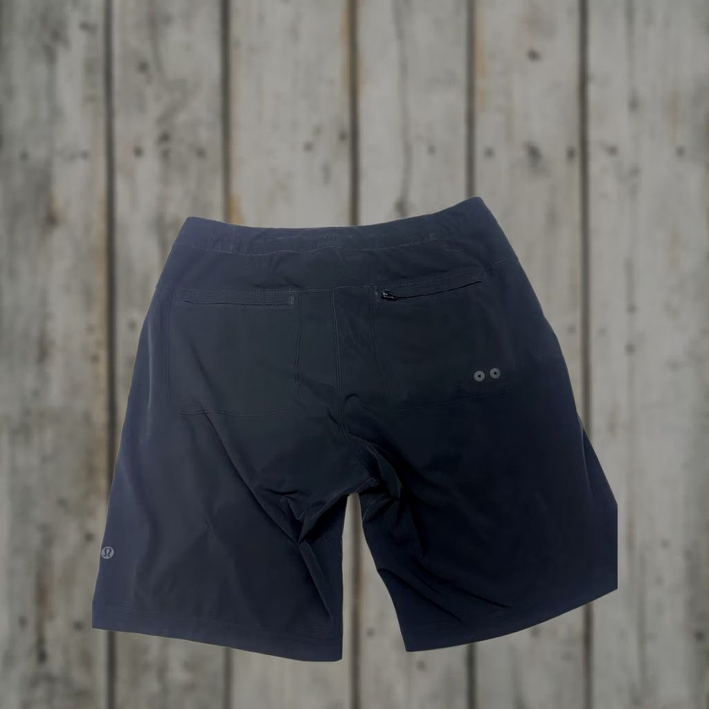 Lululemon Lululemon Hybrid Shorts Black Athletic Performance Stretch Fit Black Mens 32 Size US 32 / EU 48 - 1 Thumbnail
