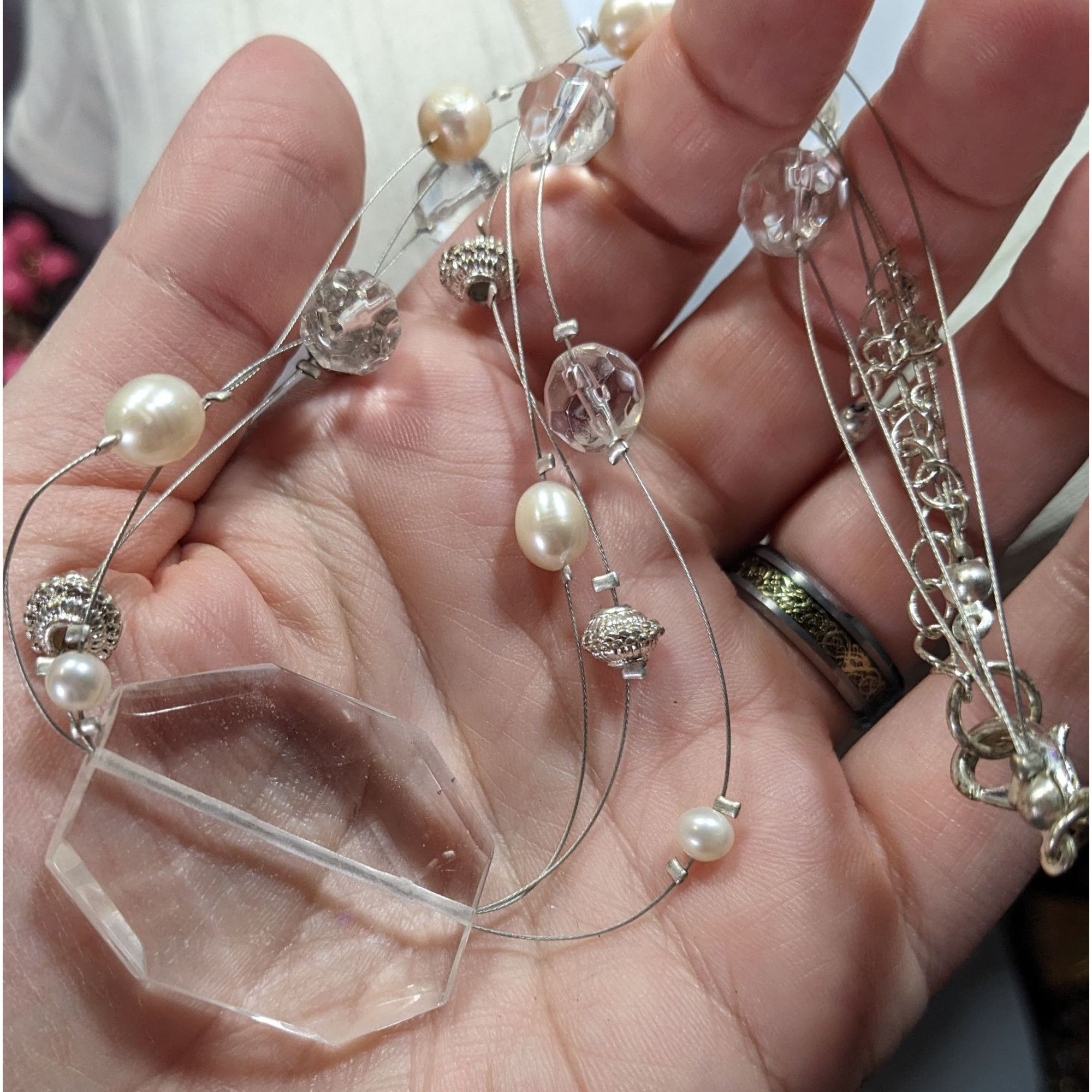 Other Whimsical White Clear And Silver Tone Floating Necklace Size ONE SIZE - 3 Thumbnail