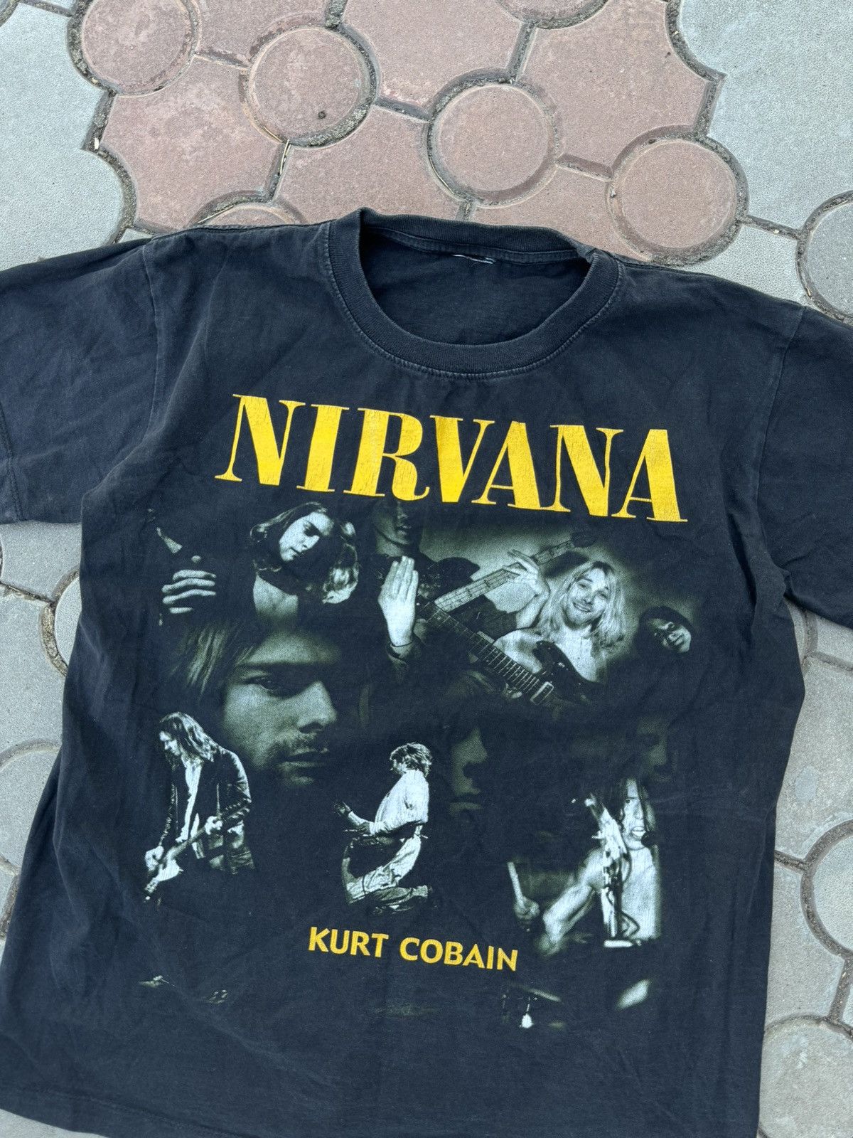 Band Tees × Nirvana × Vintage Vintage 90s Nirvana Kurt Cobain Faded Tee Shirt Size US M / EU 48-50 / 2 - 3 Thumbnail