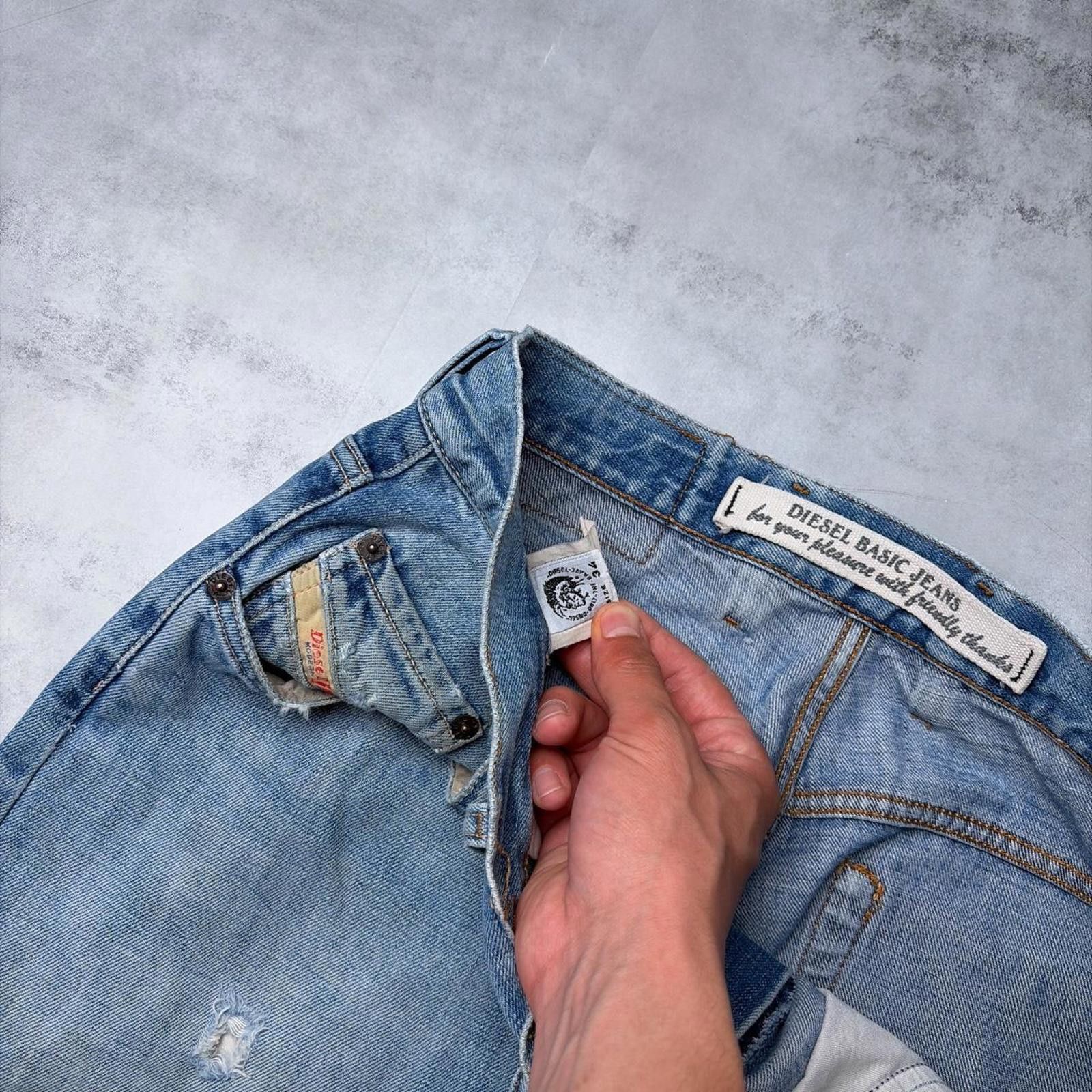 Diesel Y2K Blue Diesel Grunge Basic Baggy Skater Denim Jeans Size US 32 / EU 48 - 5 Thumbnail
