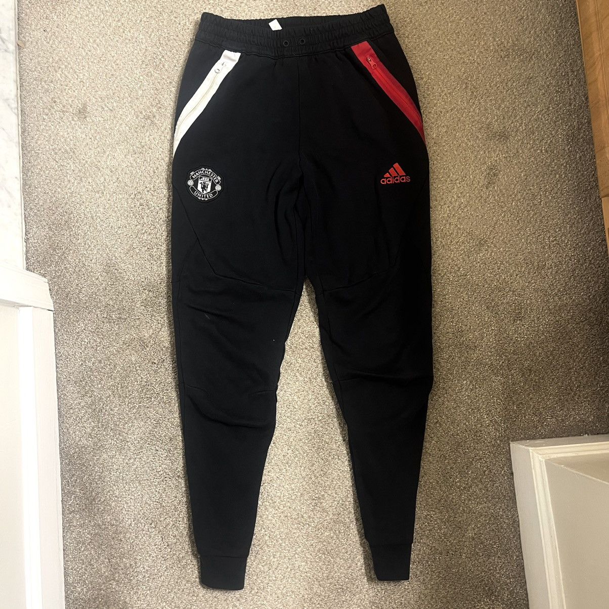 Other black men’s sweatpants with red and white on side Size US 30 / EU 46 - 1 Thumbnail