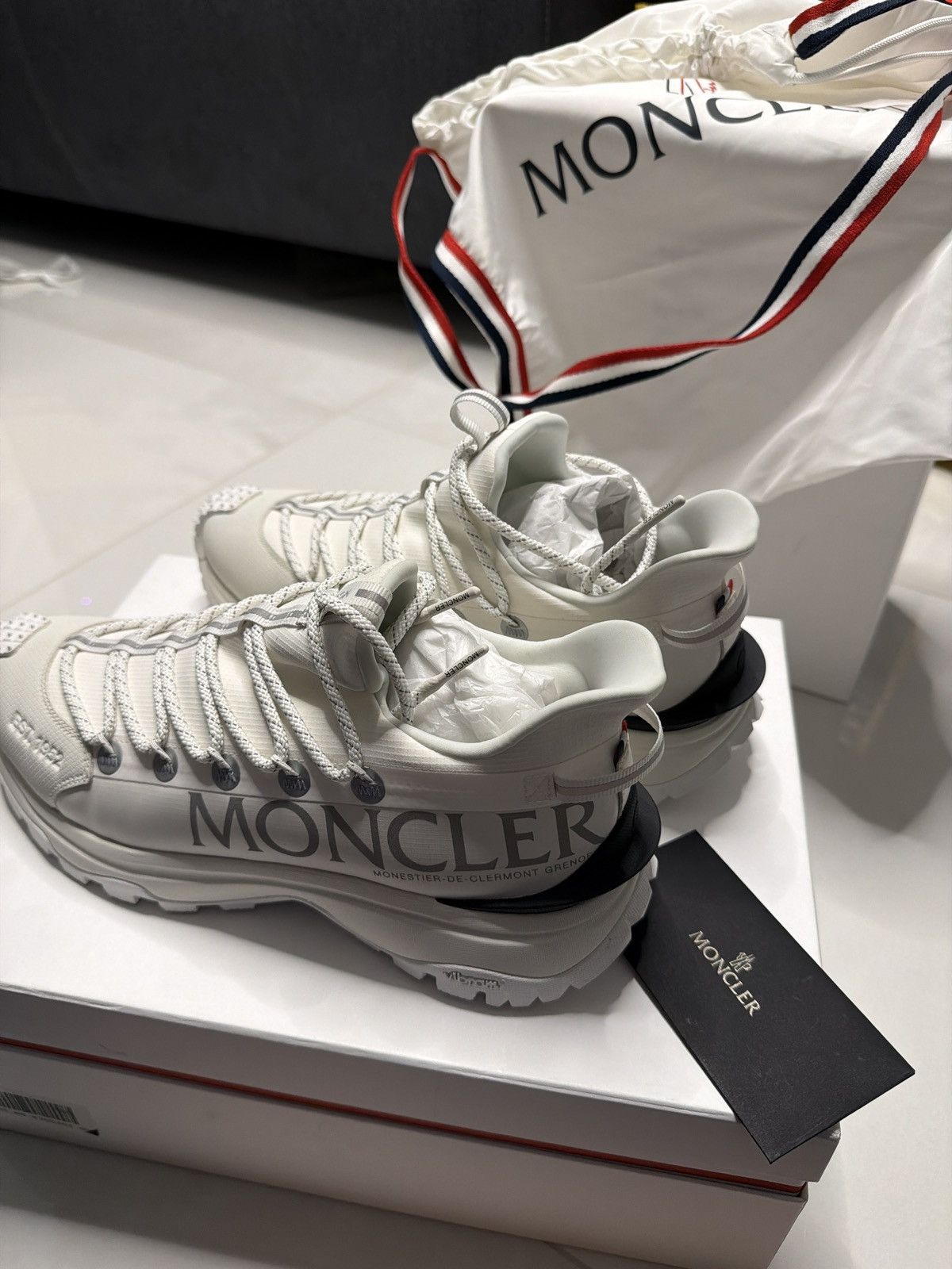 Moncler Moncler - Trailgrip Lite2 Sneaker - white - size 44 Size US 11 / EU 44 - 2 Thumbnail