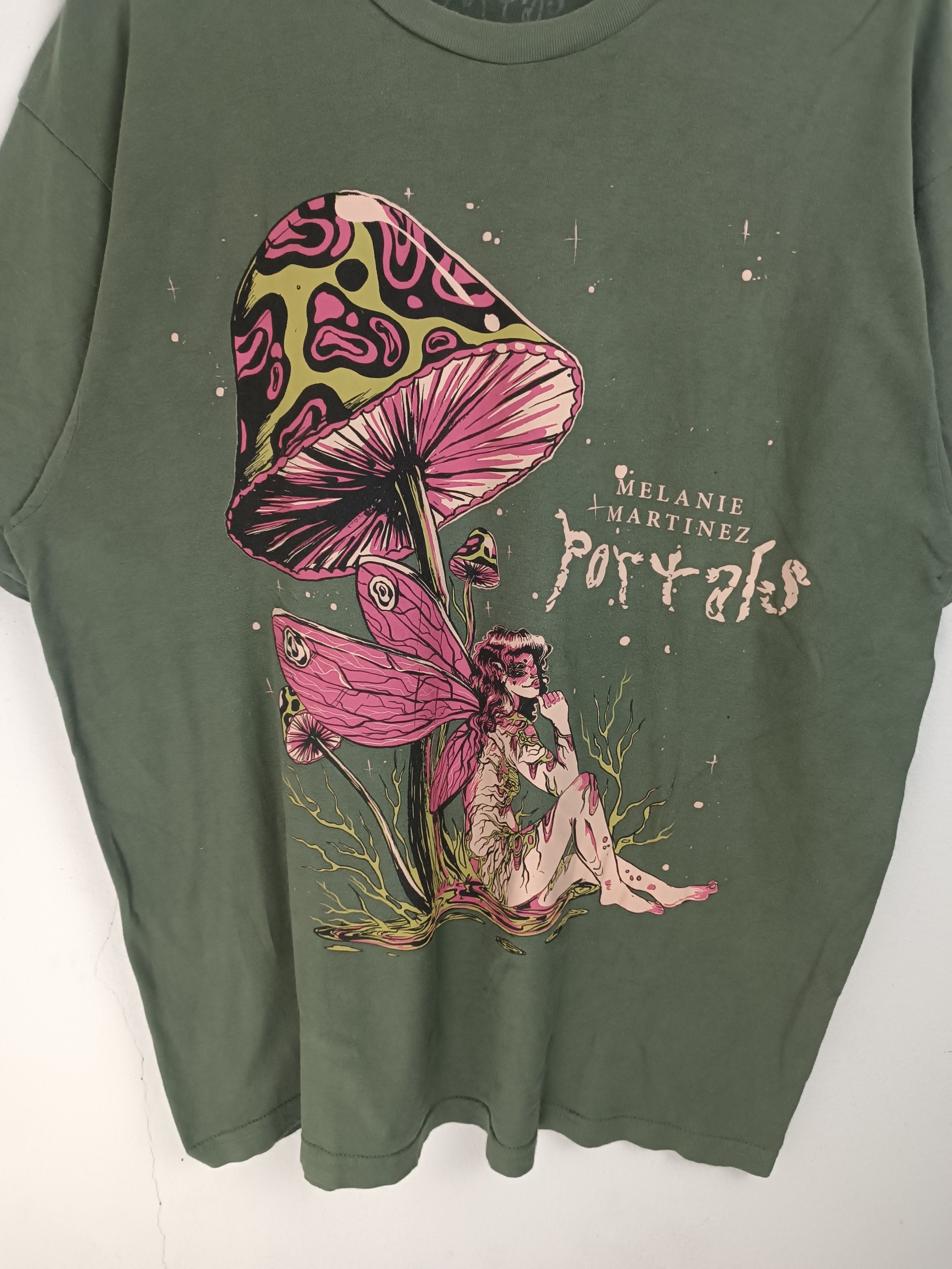 Band Tees VINTAGE MELANIE MARTINEZ PORTALS oliver eilish sheeran lana Size US XXL / EU 58 / 5 - 7 Thumbnail