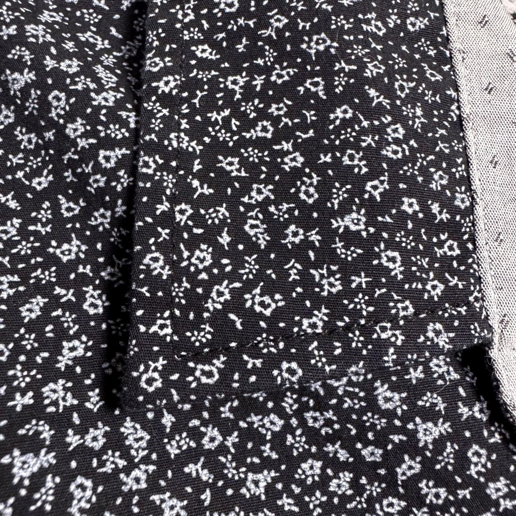 Vintage 7 Diamonds Shirt Mens L Floral 4 Way Stretch Graceland Woven Casual Short Sleeve Button-Up Black Polyester Spandex Size US L / EU 52-54 / 3 - 2 Thumbnail
