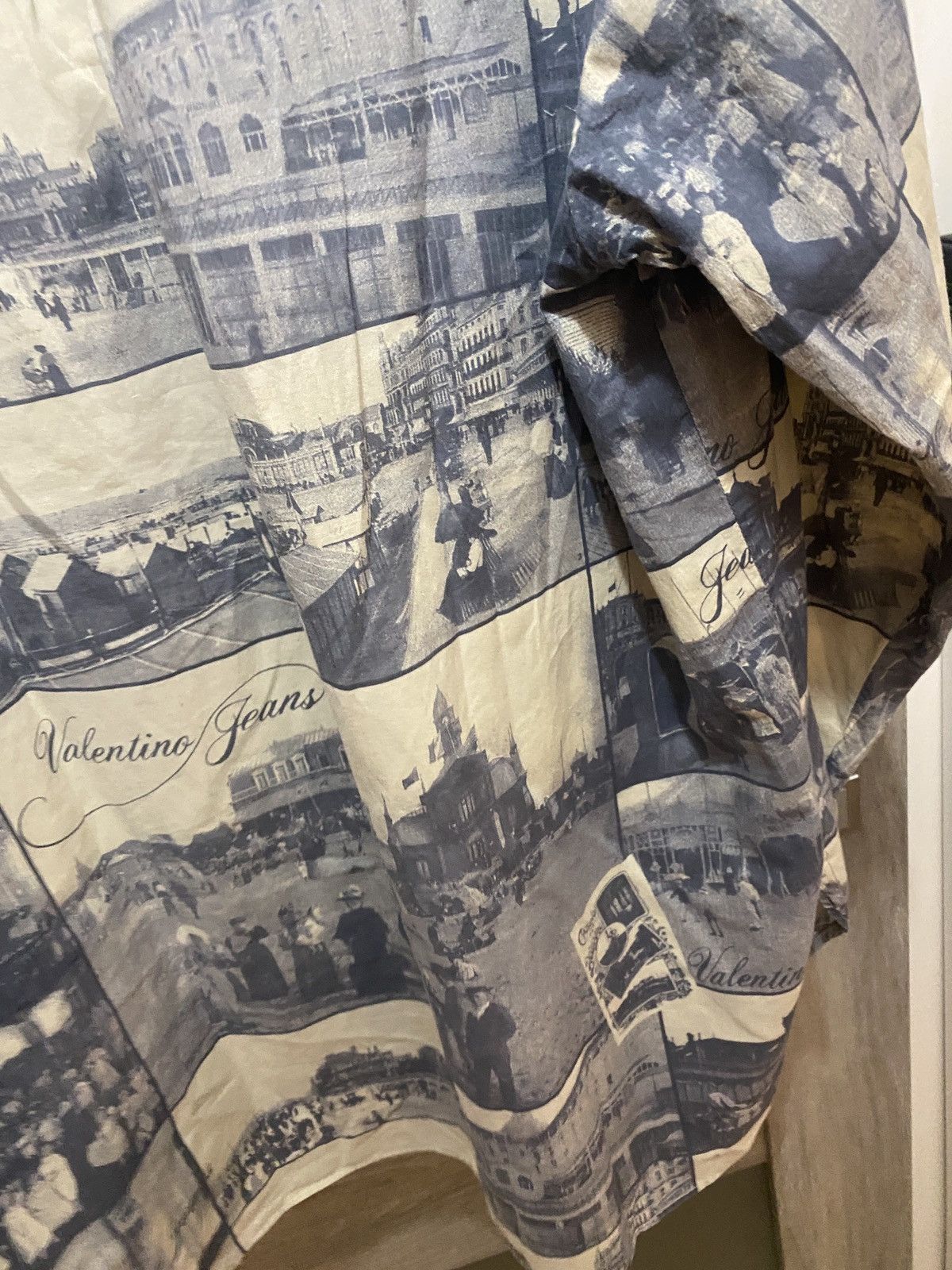 Valentino rare Valentino jeans Vintage fullprint shirt button up Size US XL / EU 56 / 4 - 11 Thumbnail