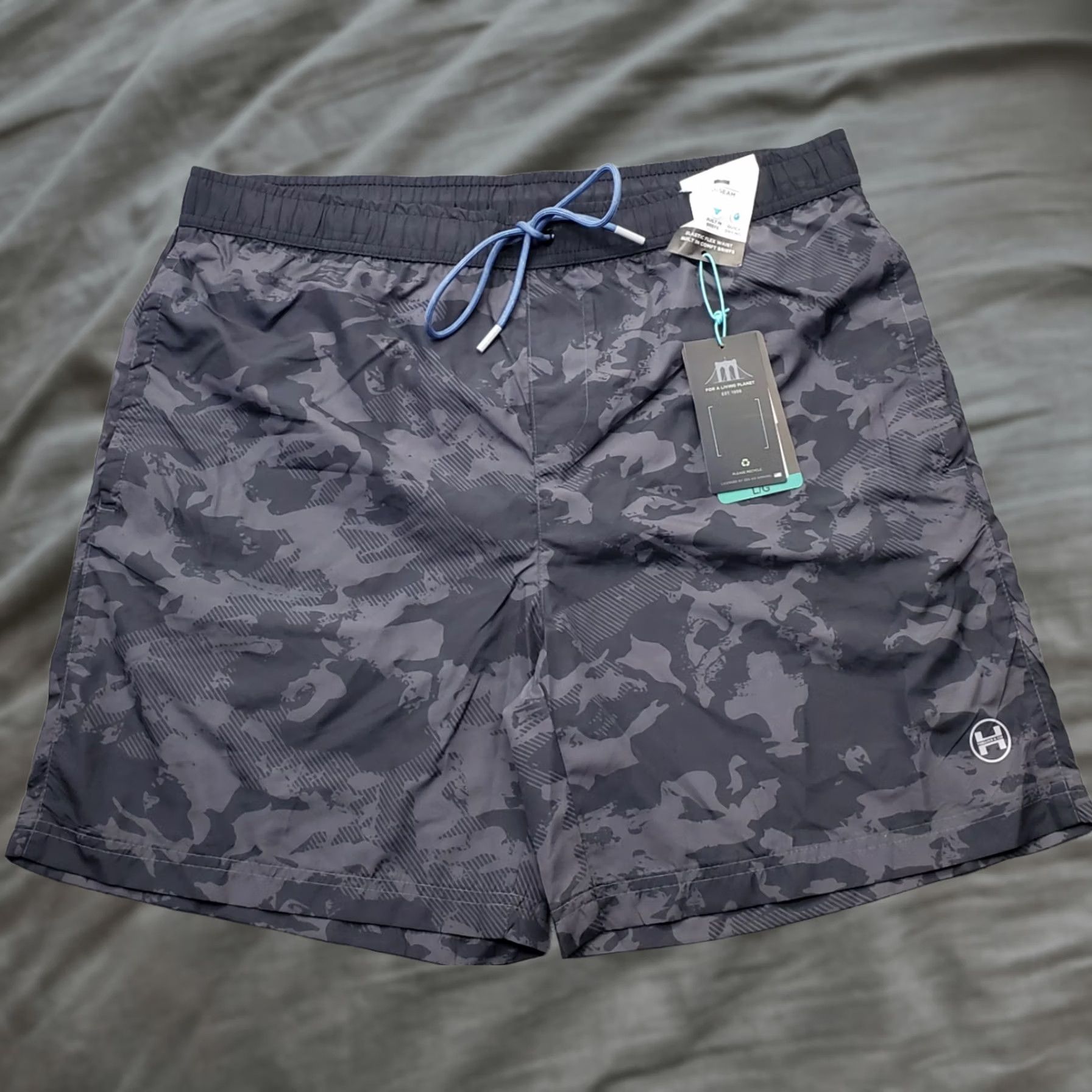 Vintage Hawke & Co Swim Shorts Mens L Multi Camouflage Drawstring Brief Lining UPF 30+ Size US 33 - 1 Thumbnail