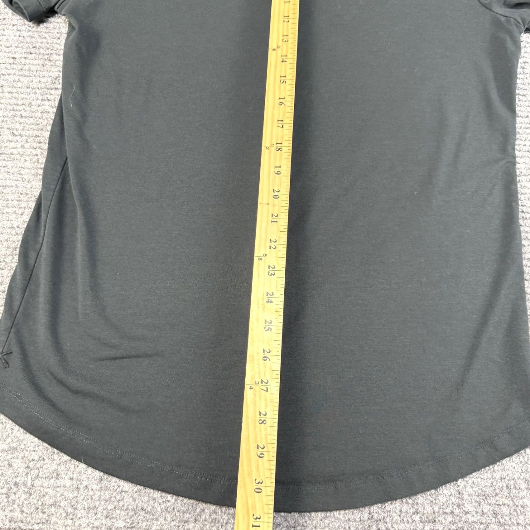 Cuts Cuts Polo Shirt Mens Medium Black Curve-Hem Short Sleeve Performance Golf Size US M / EU 48-50 / 2 - 5 Thumbnail