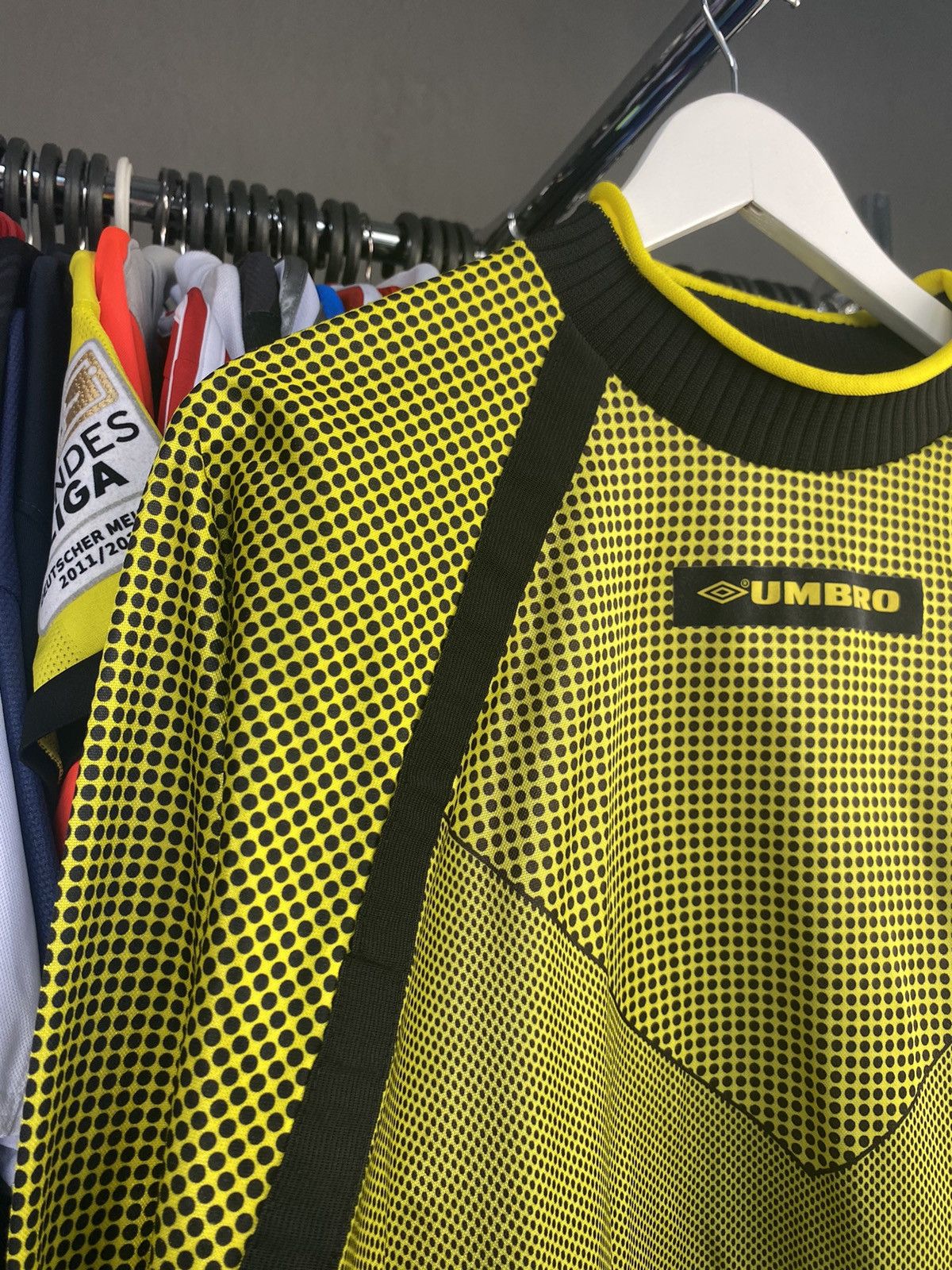Umbro VINTAGE UMBRO TEMPLATE 1990'S GOALKEEPER FOOTBALL JERSEY Size US XXL / EU 58 / 5 - 4 Thumbnail