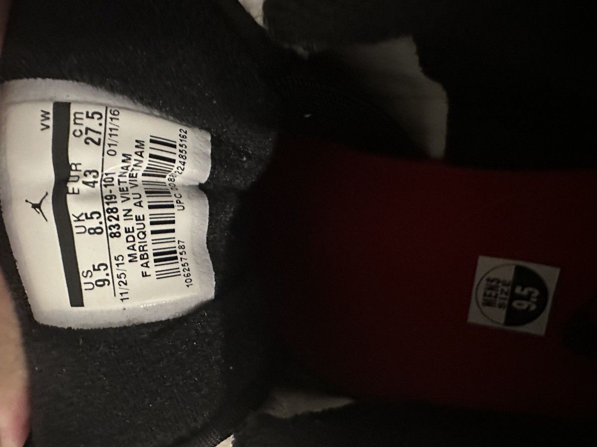 Jordan Brand Jordan 2 Low Chicago Size US 9.5 / EU 42-43 - 6 Thumbnail