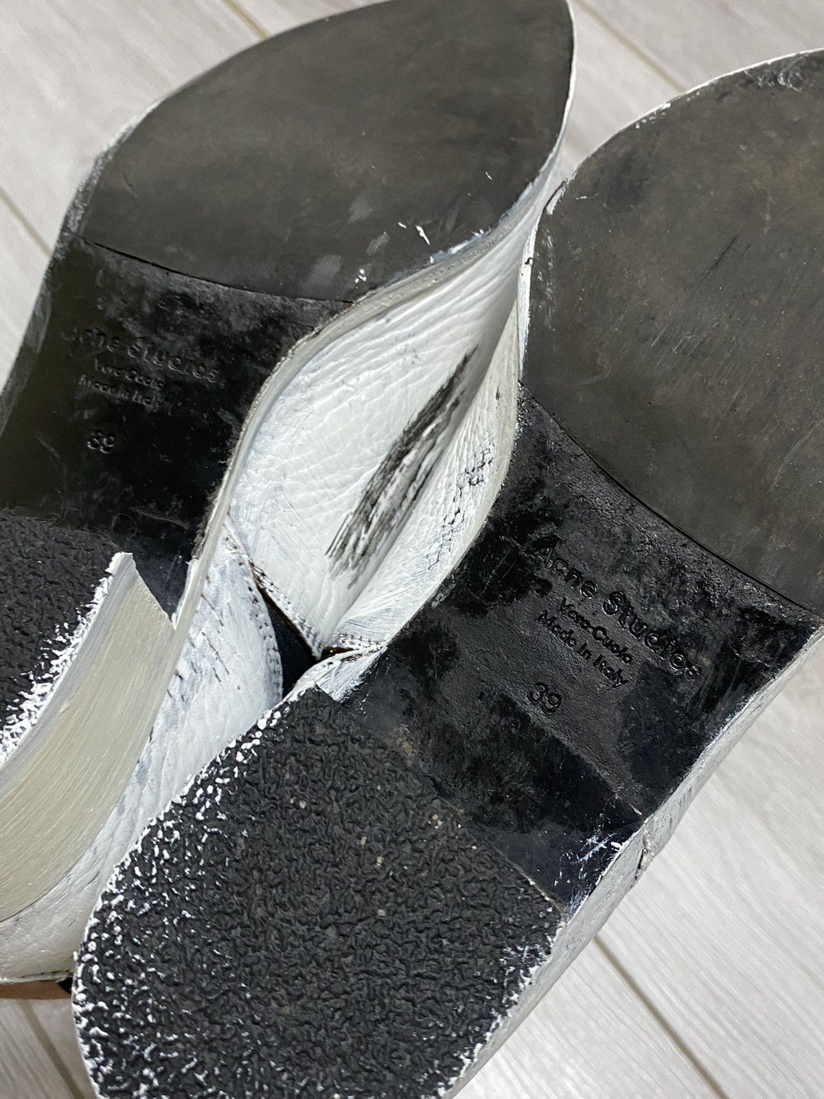 Acne Studios Acne Studios Chelsea Vero Cuolo leather boots heels painted Size US 9 / IT 39 - 9 Thumbnail
