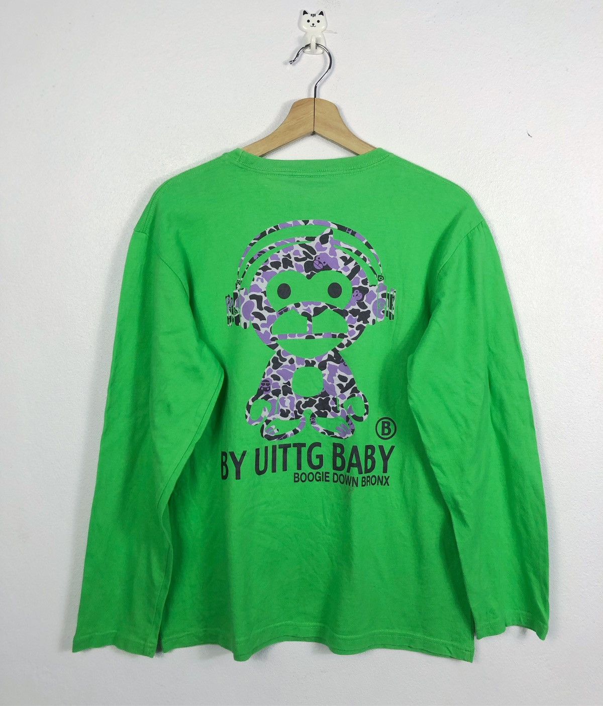 Japanese Brand Rare Uittg Baby World Famous Monkey LS Tee Size US M / EU 48-50 / 2 - 7 Thumbnail