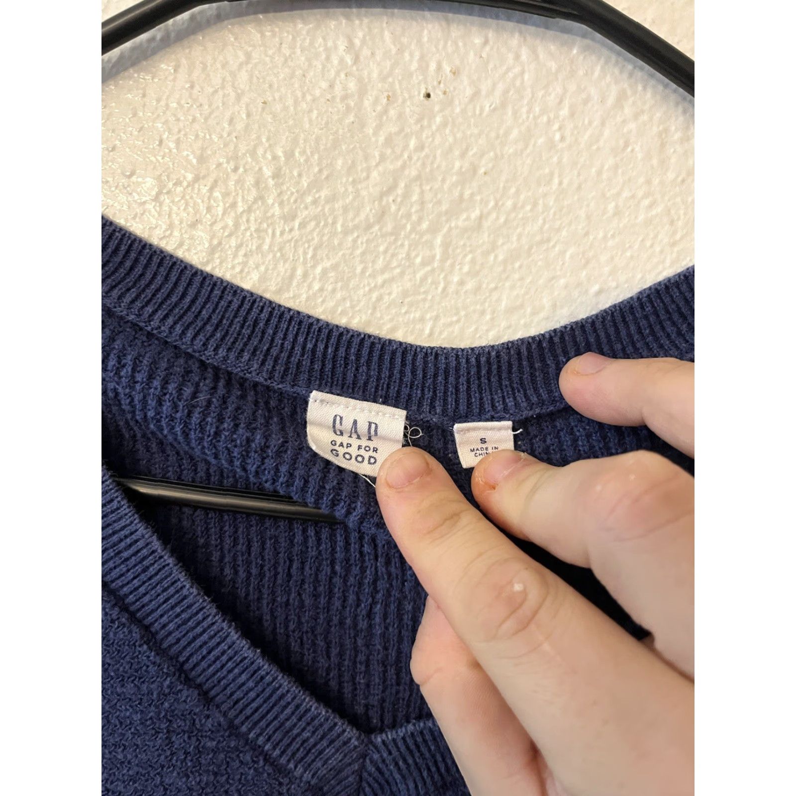 Gap Gap Shirt Women Small Blue V-Neck Long Sleeve Sweater / Pullover - Solid, Basic, Gap Brand, Womens, Size S Size S / US 4 / IT 40 - 2 Thumbnail