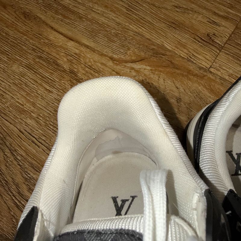 Louis Vuitton Louis Vuitton Trainer Low Top Casual Sneakers Size US 7 / IT 37 - 7 Thumbnail
