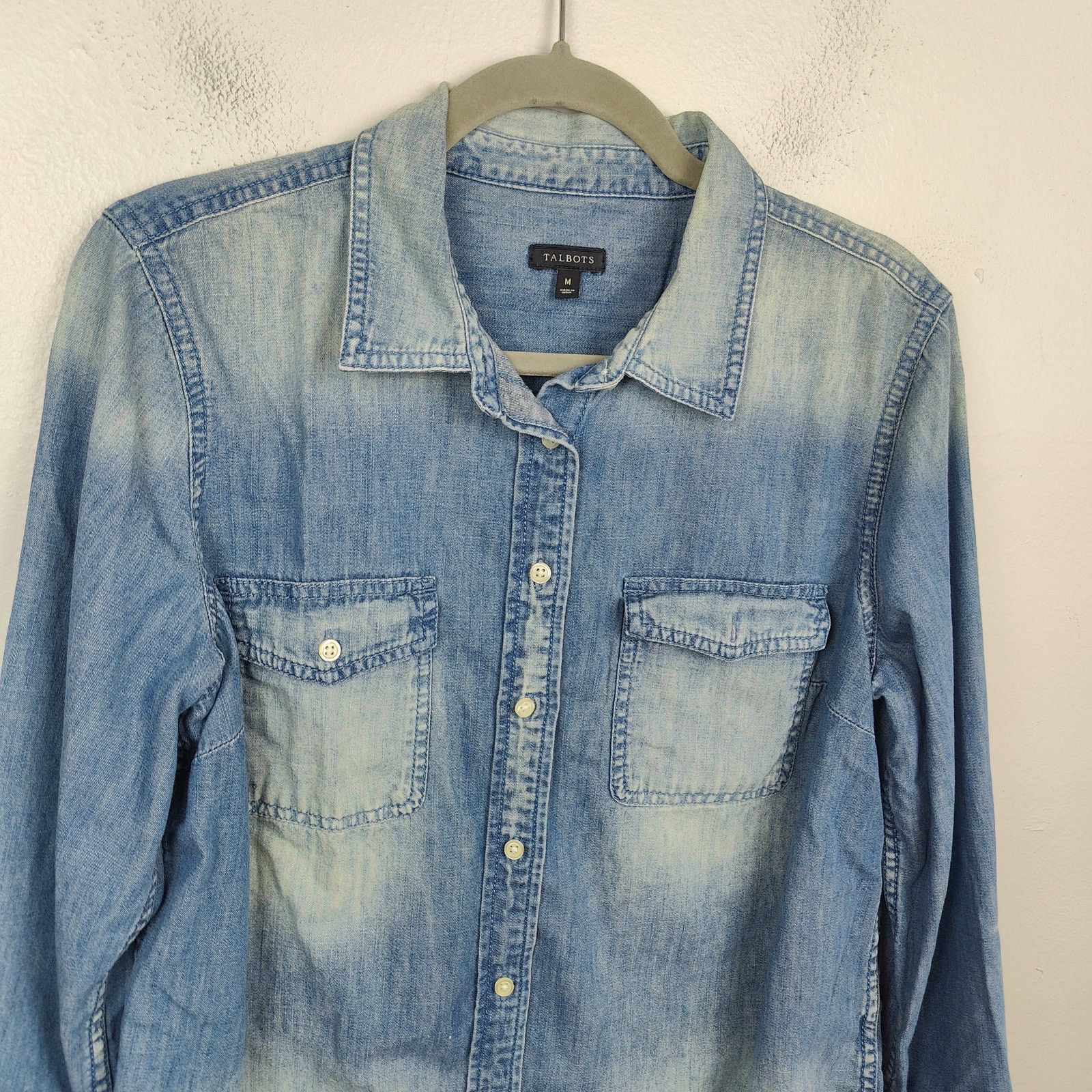 Other Talbots Denim Button Up Shirt Womens Medium Blue Lightweight Size M / US 6-8 / IT 42-44 - 2 Thumbnail