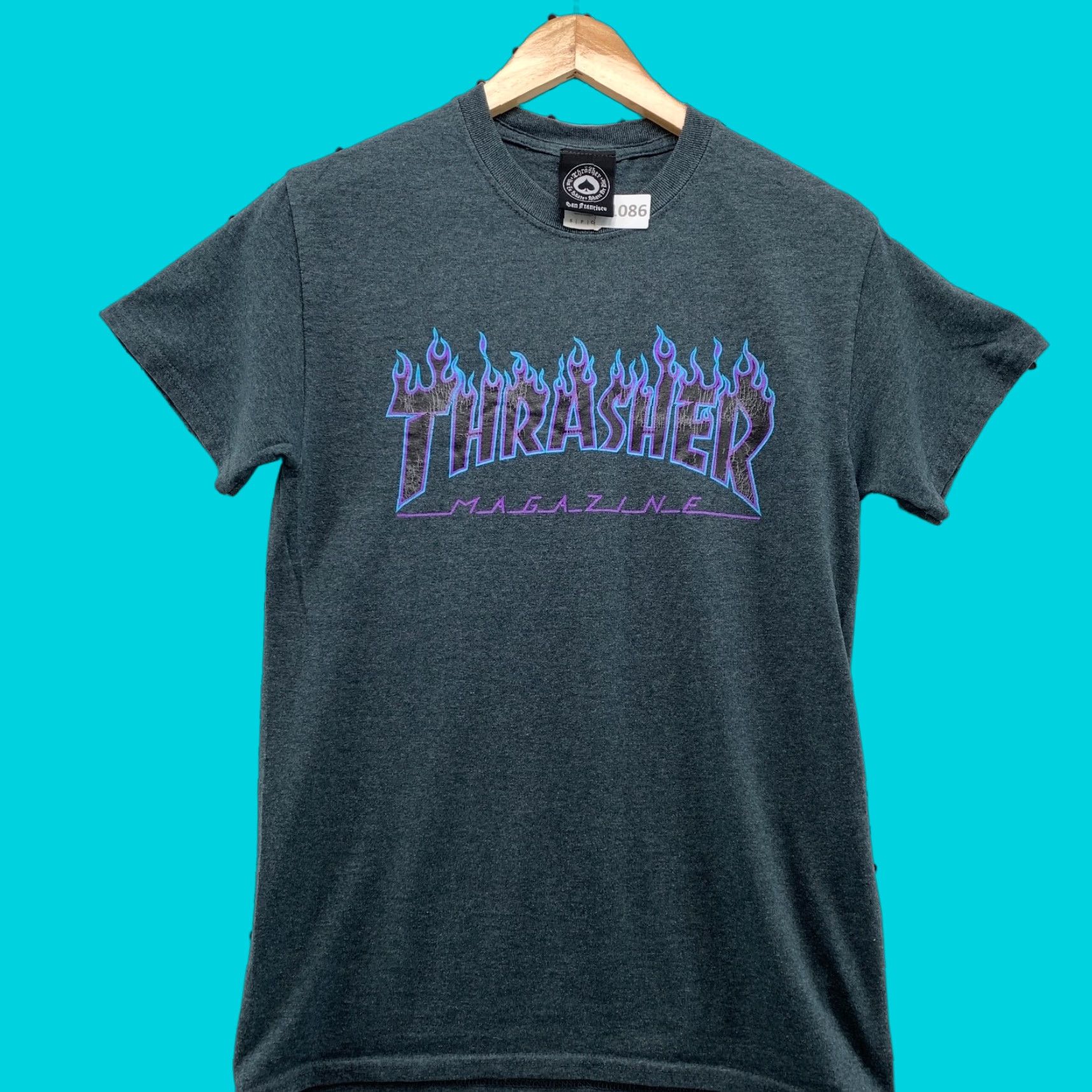 Thrasher VINTAGE Thrasher Shirt Mens Small Blue Purple Flame Skateboard Fire Graphic 17.5x28 Size US S / EU 44-46 / 1 - 1 Thumbnail