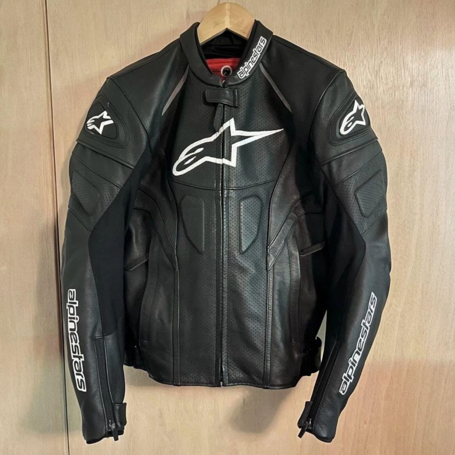 Other Men's Leather motorbike racing alpinestar jacket biker Size US S / EU 44-46 / 1 - 1 Thumbnail