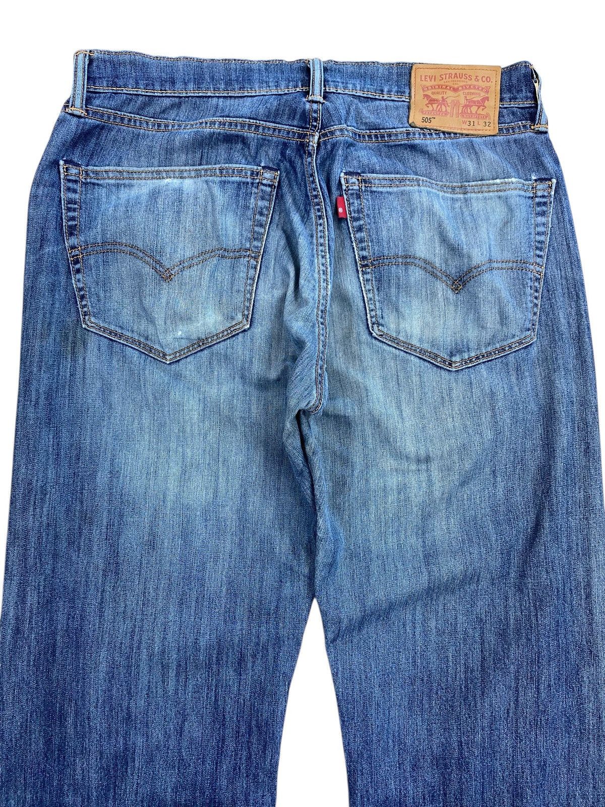 Levi's Levi’s Brand Faded Wash Ripped Style Soft Jeans Size US 32 / EU 48 - 4 Thumbnail