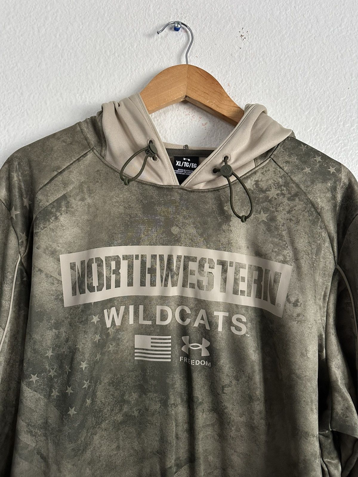 Under Armour Under Armour Northwestern Wildcats Athletic Hoodie USA Camo Size US XL / EU 56 / 4 - 2 Thumbnail