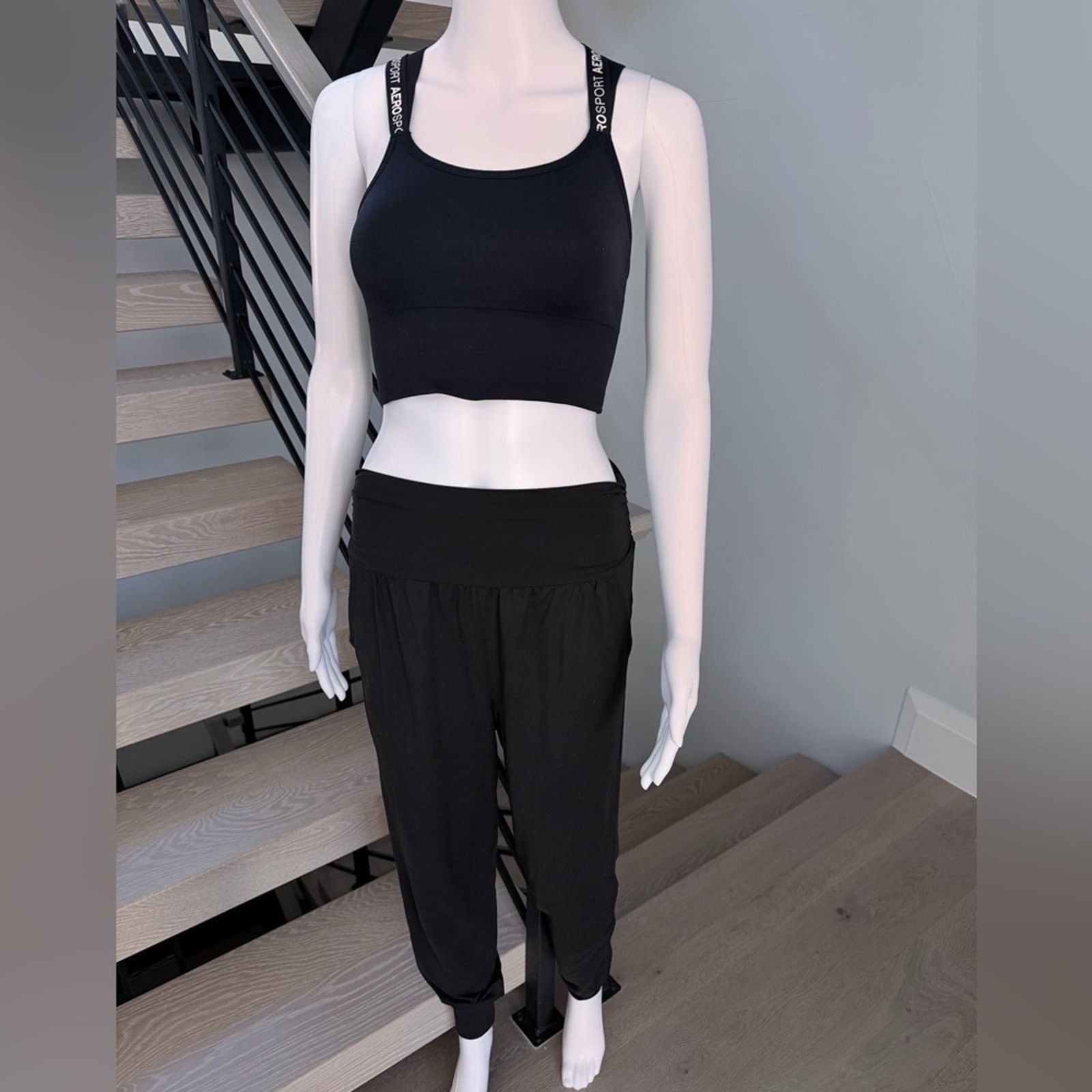 Other New Loungewear Black Sports Bra and Joggers Set size S Size S / US 4 / IT 40 - 1 Thumbnail