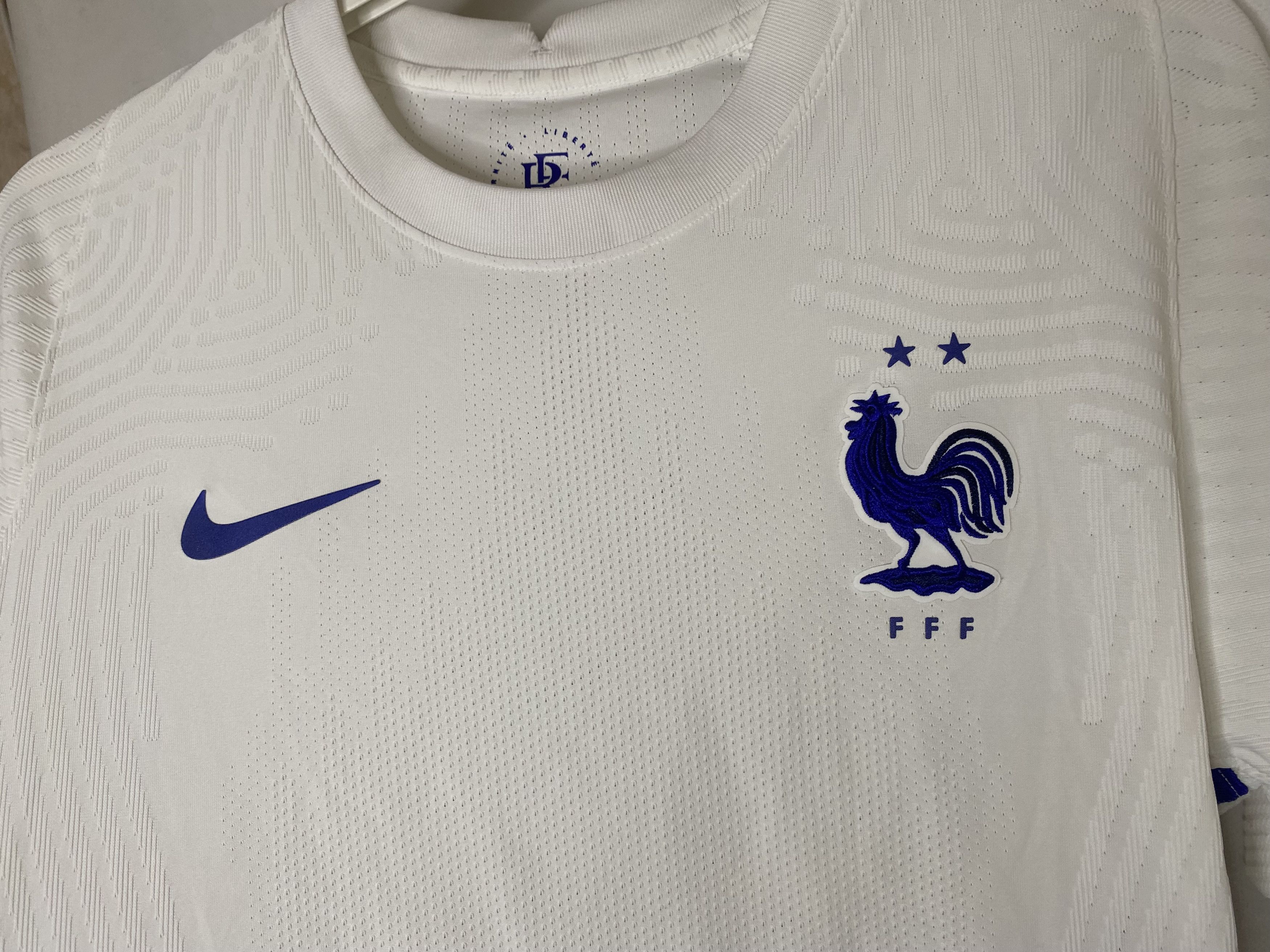 Nike FRANCE 2021 AWAY PLAYER ISSUE FOOTBALL SHIRT SOCCER JERSEY Size US M / EU 48-50 / 2 - 3 Thumbnail