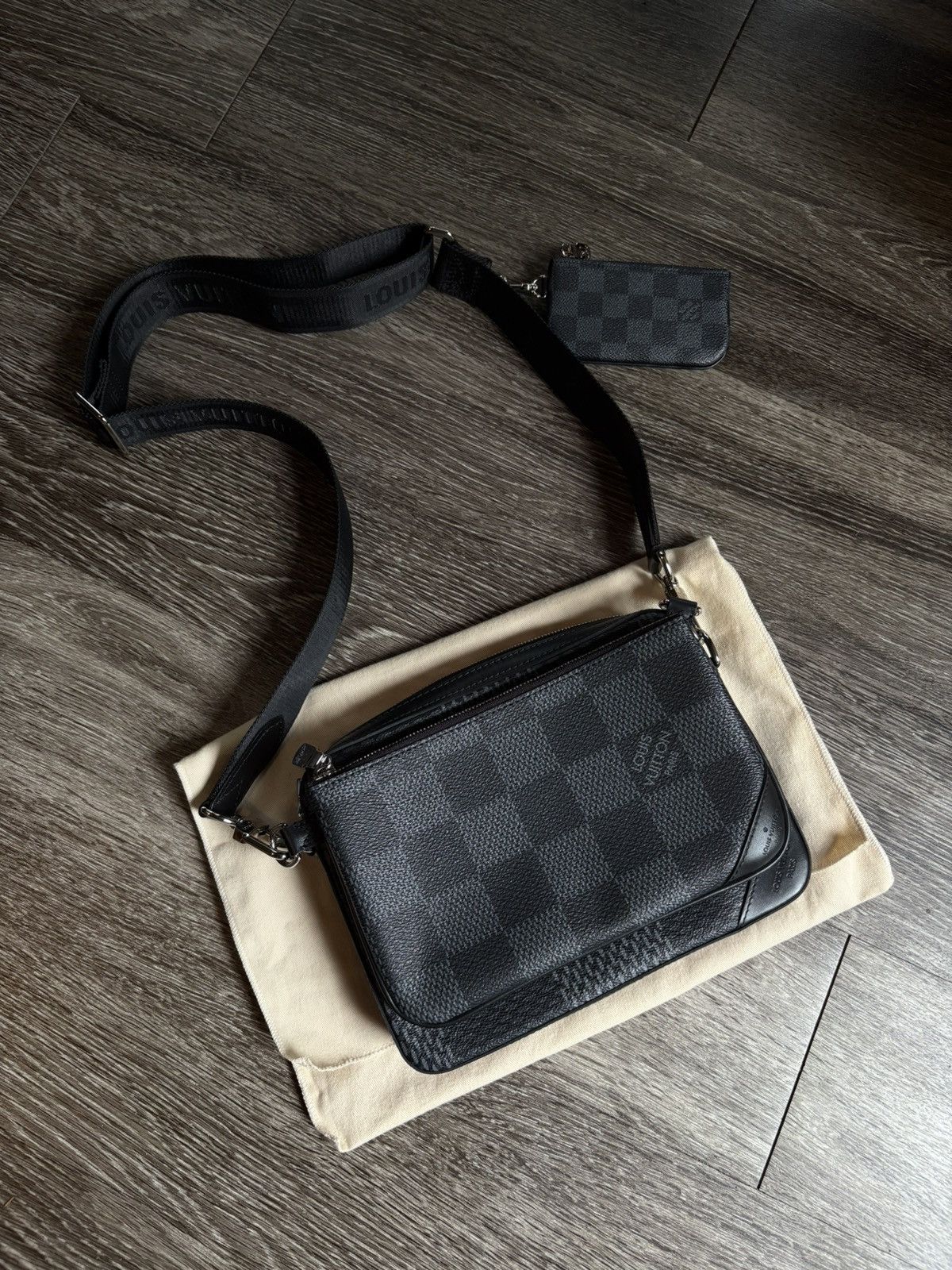 Louis Vuitton Damier Trio Messenger Bag in Black, Men's