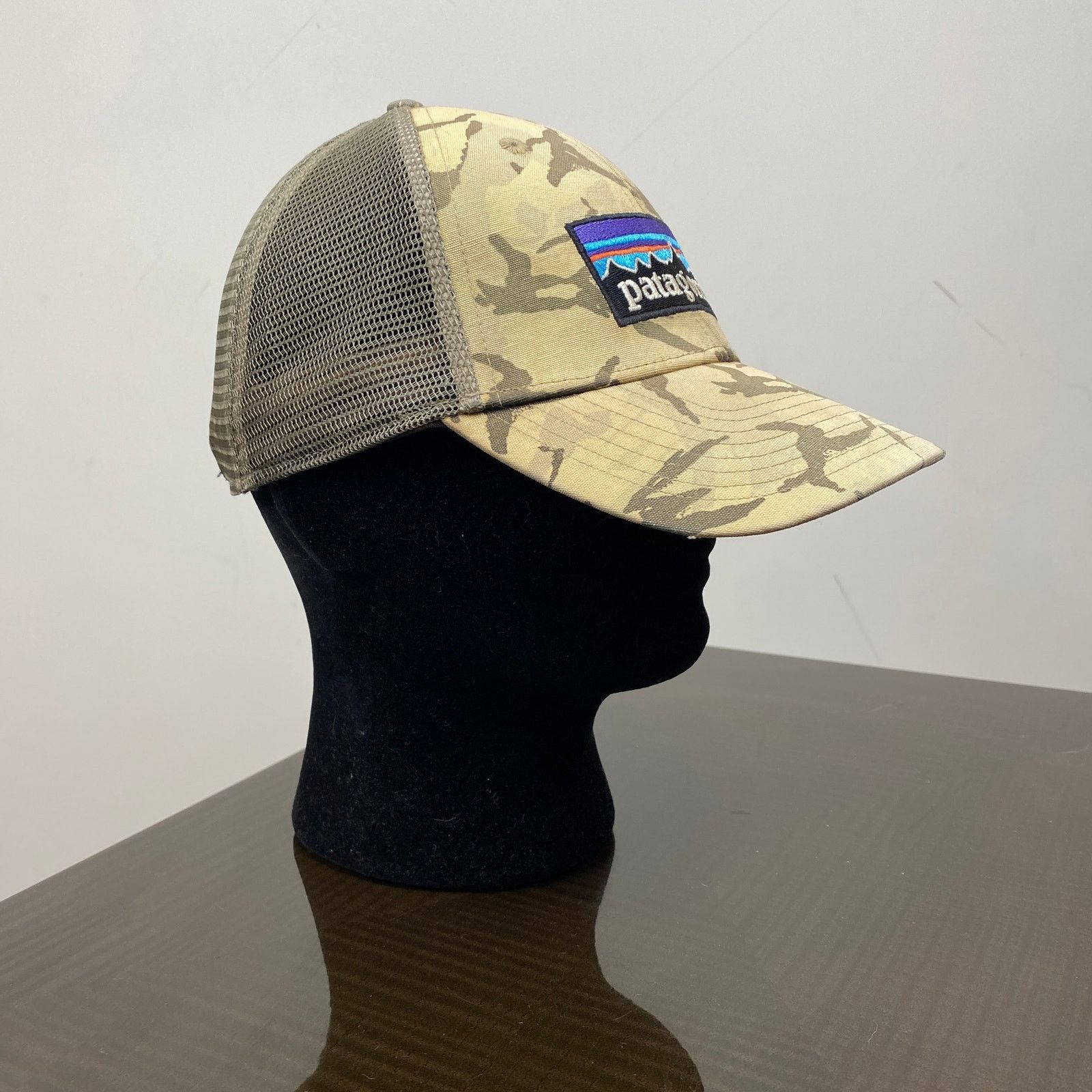 Patagonia Patagonia P-6 Logo LoPro Camo Trucker Hat Snapback Size ONE SIZE - 4 Thumbnail