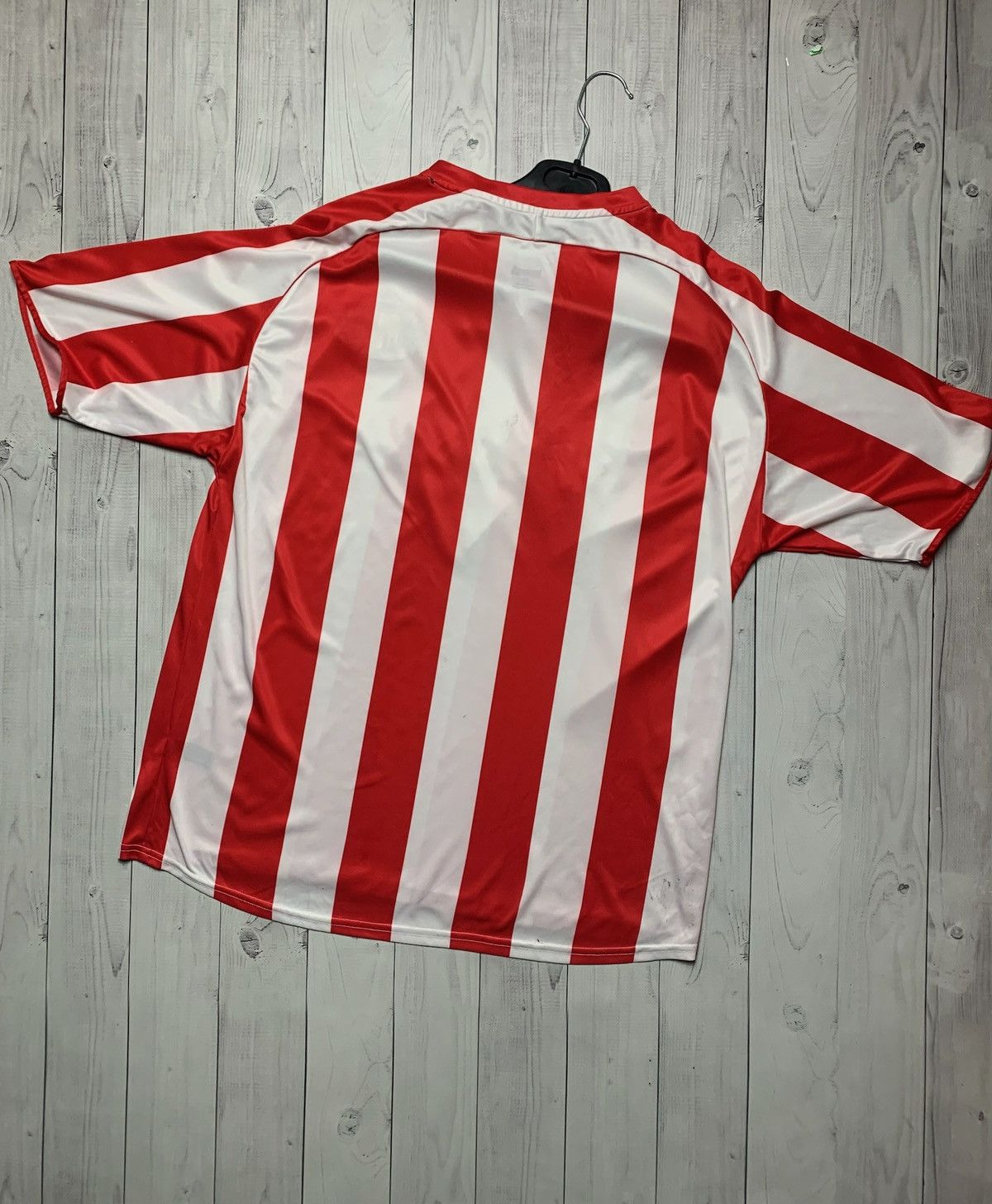 Lonsdale × Vintage Vintage Londsdale Sunderland soccer jersey size L striped Size US L / EU 52-54 / 3 - 6 Thumbnail