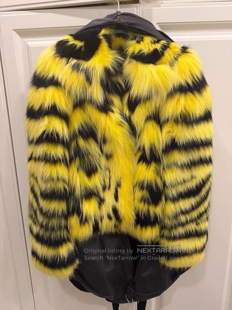 Versace Versace Yellow tiger stripe fur coat Size L / US 10 / IT 46 - 3 Thumbnail