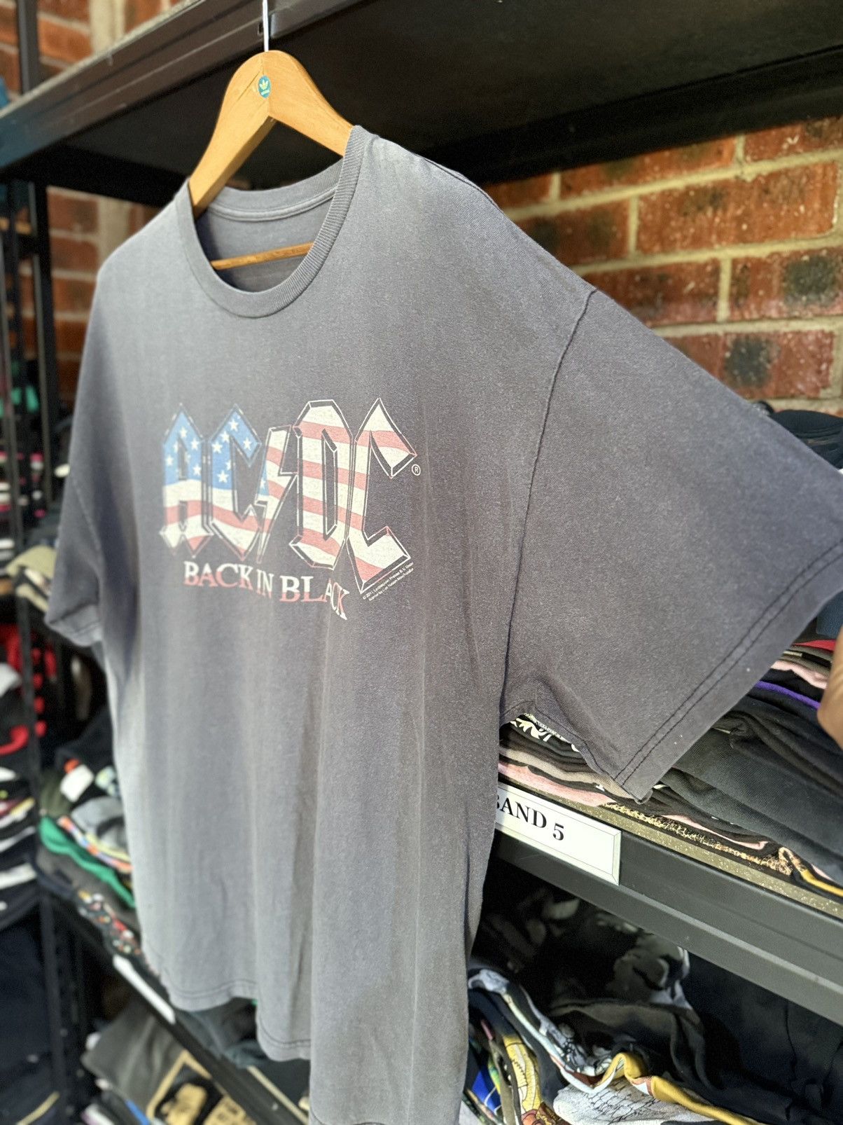 Vintage Thrashed Vintage ACDC Back In Black Promo Sun Faded Tee Size US XXL / EU 58 / 5 - 7 Thumbnail