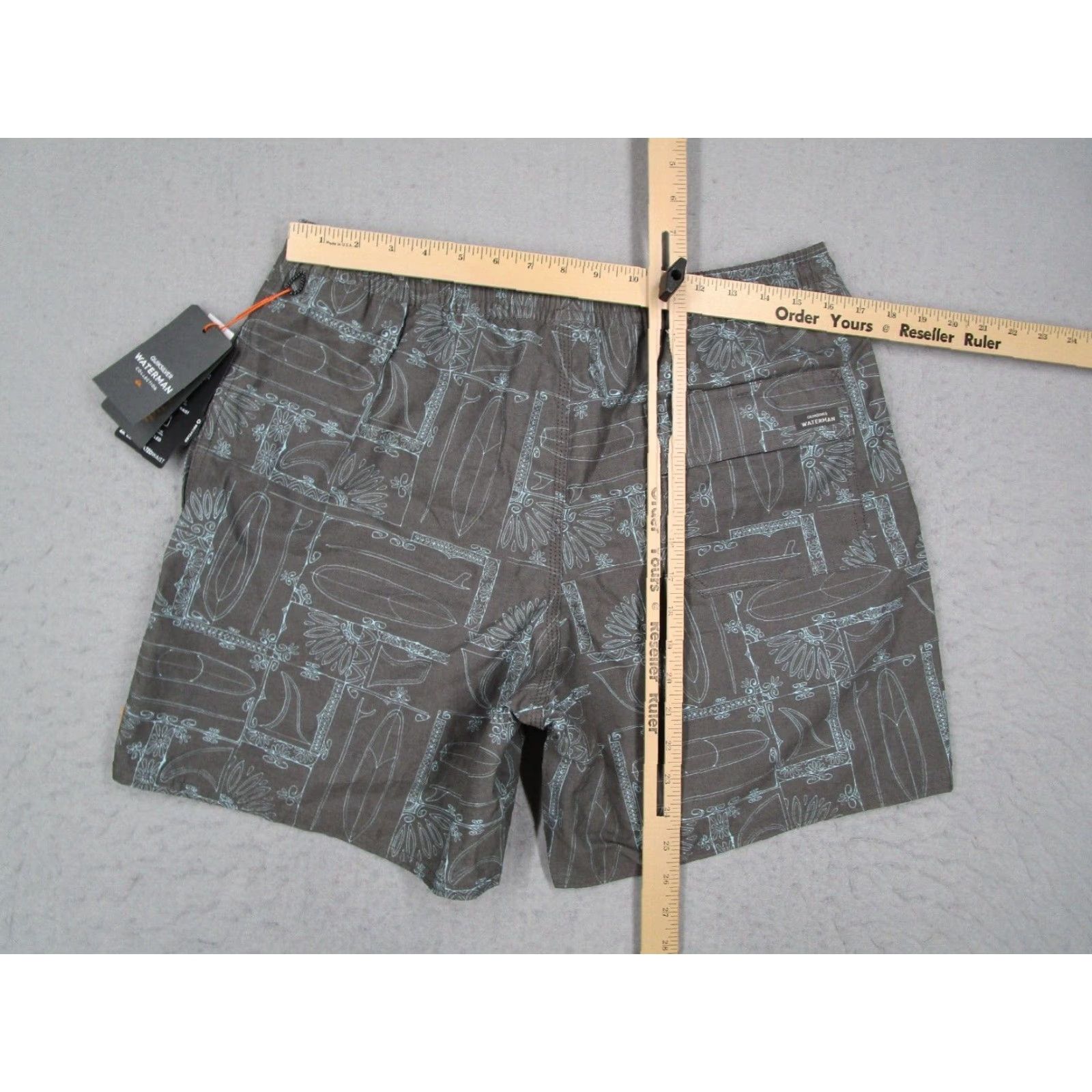 Quiksilver VINTAGE Quiksilver Waterman Mens Shorts Large Gray Longboard Volley 6" Hybrid Cotton Blend Beach Nautical Size US 33 - 7 Thumbnail
