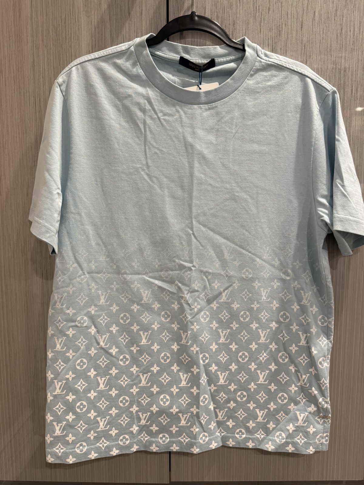 Louis Vuitton Louis Vuitton Blue Gradient Monogram T Shirt Size US XL / EU 56 / 4 - 1 Thumbnail