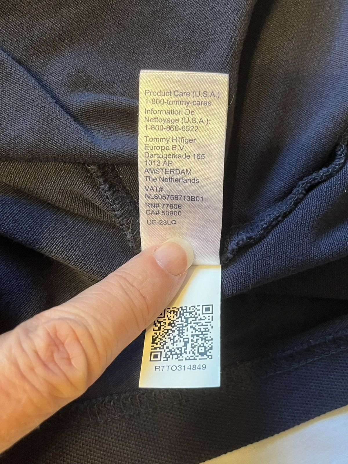 Tommy Hilfiger Worn by D1 basketball player 6’8” 210 Size US L / EU 52-54 / 3 - 7 Thumbnail
