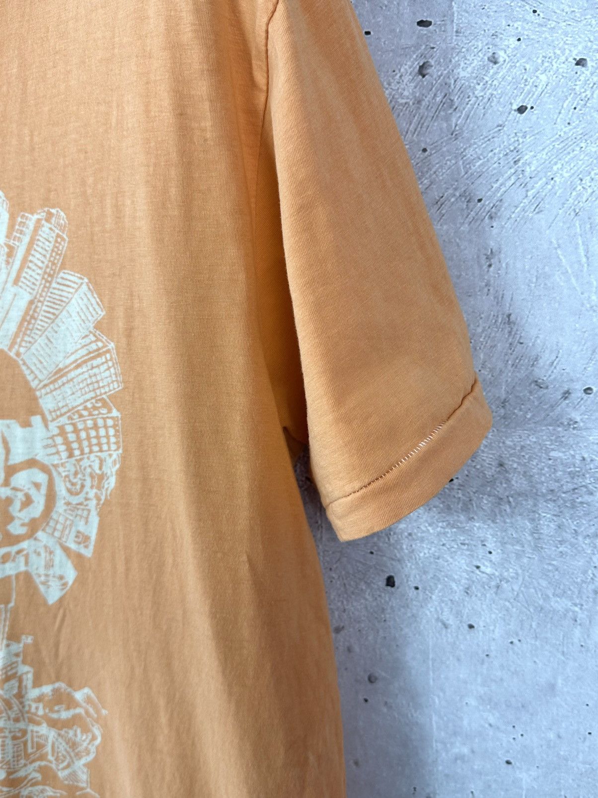 Diesel Vintage Diesel Printed Orange T-shirt Size US L / EU 52-54 / 3 - 4 Thumbnail