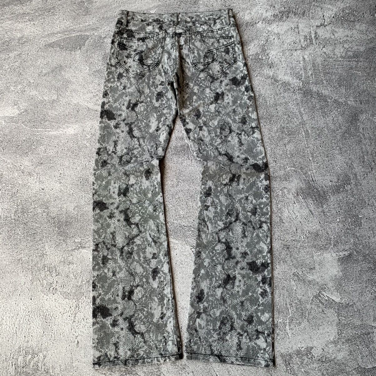 If Six Was Nine Rare🔥 Semantic Design Python Snake Skin Flared Jeans Size US 30 / EU 46 - 2 Thumbnail