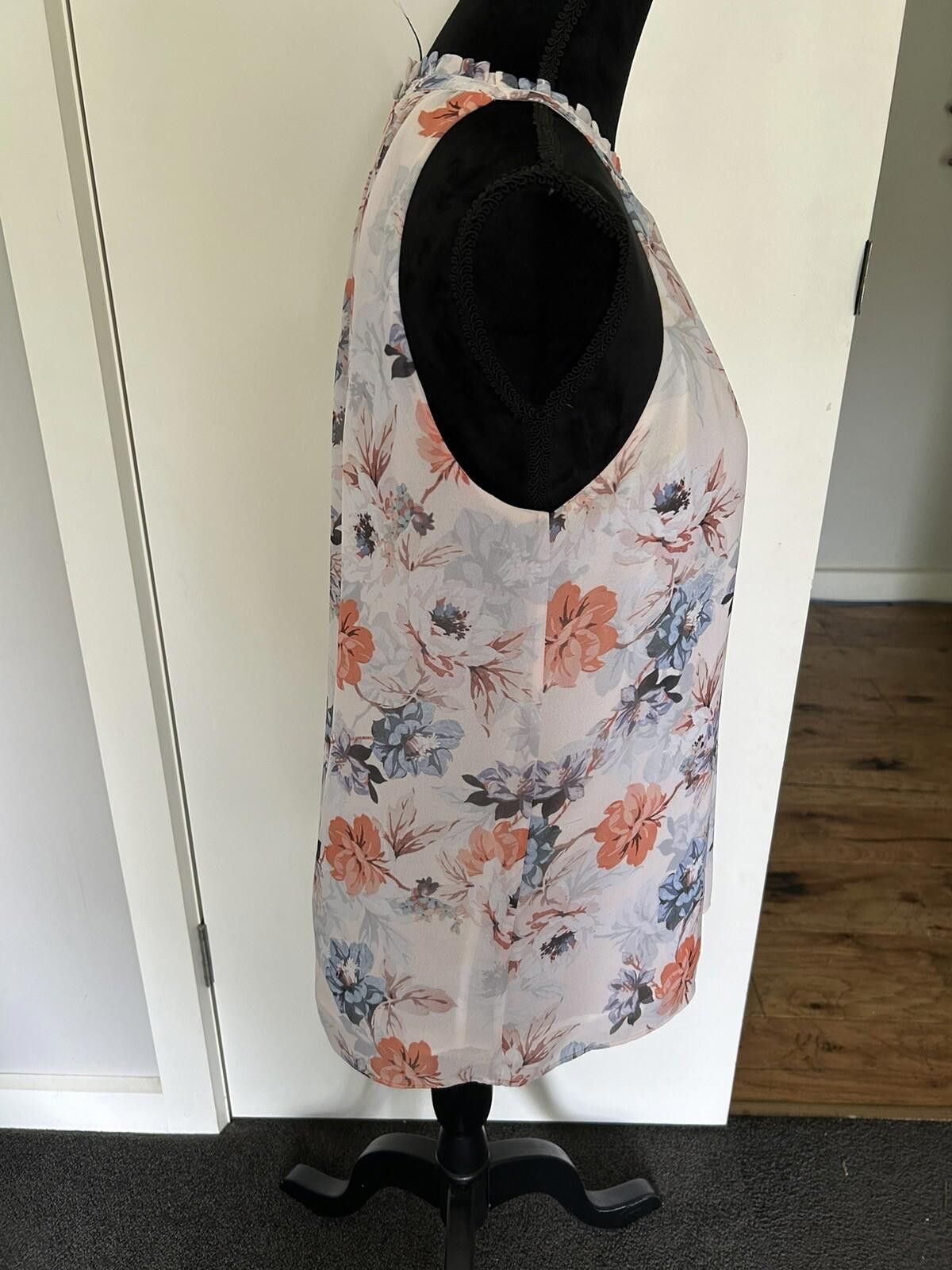 Designer Forever New Floral Singlet Sleeveless High Neck Size 8 (001) Size S / US 4 / IT 40 - 7 Thumbnail
