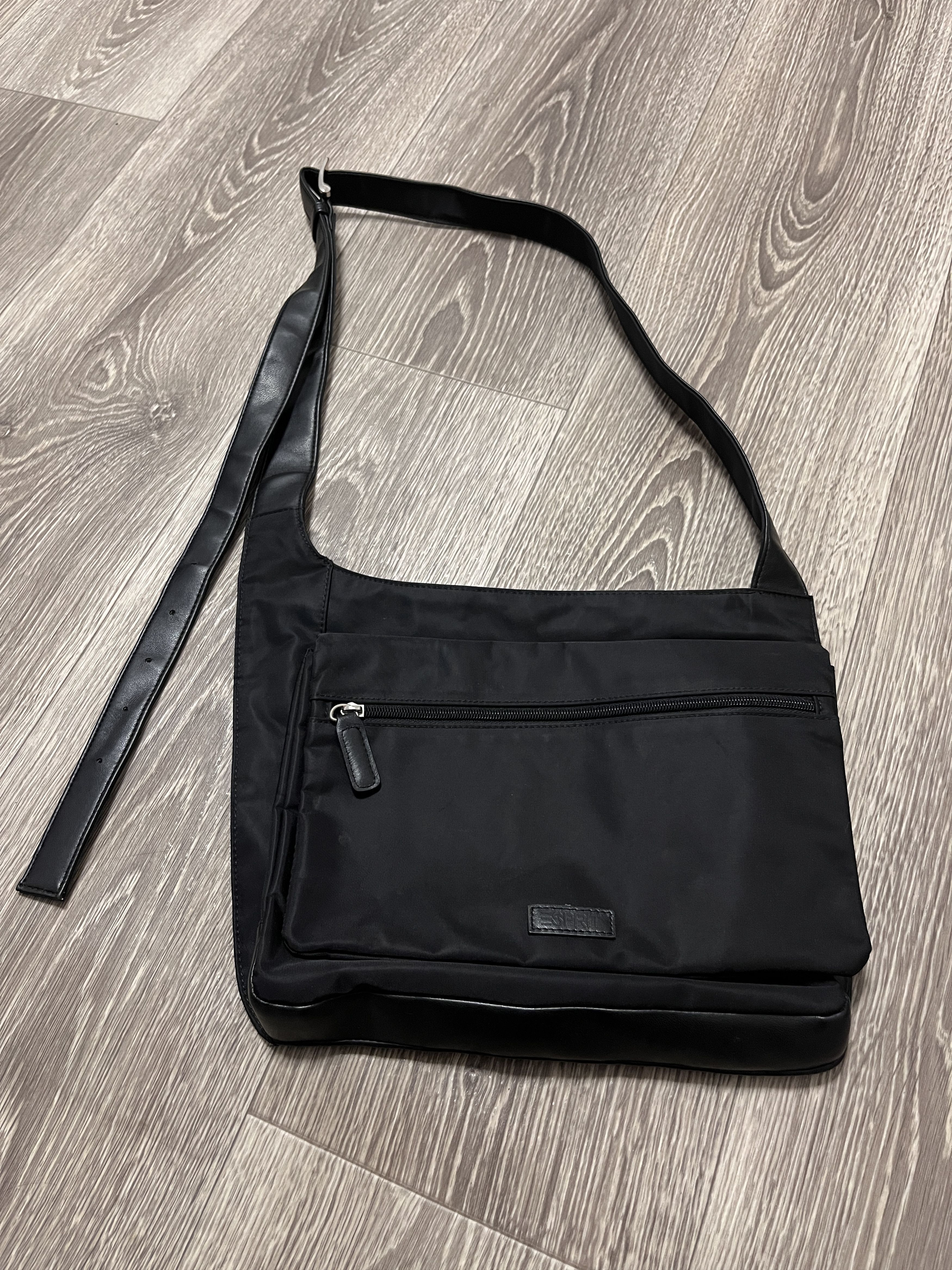 Vintage 2000s RARE NYLON SLING CROSSBODY BAG - LOT № 6128 Size ONE SIZE - 2 Thumbnail