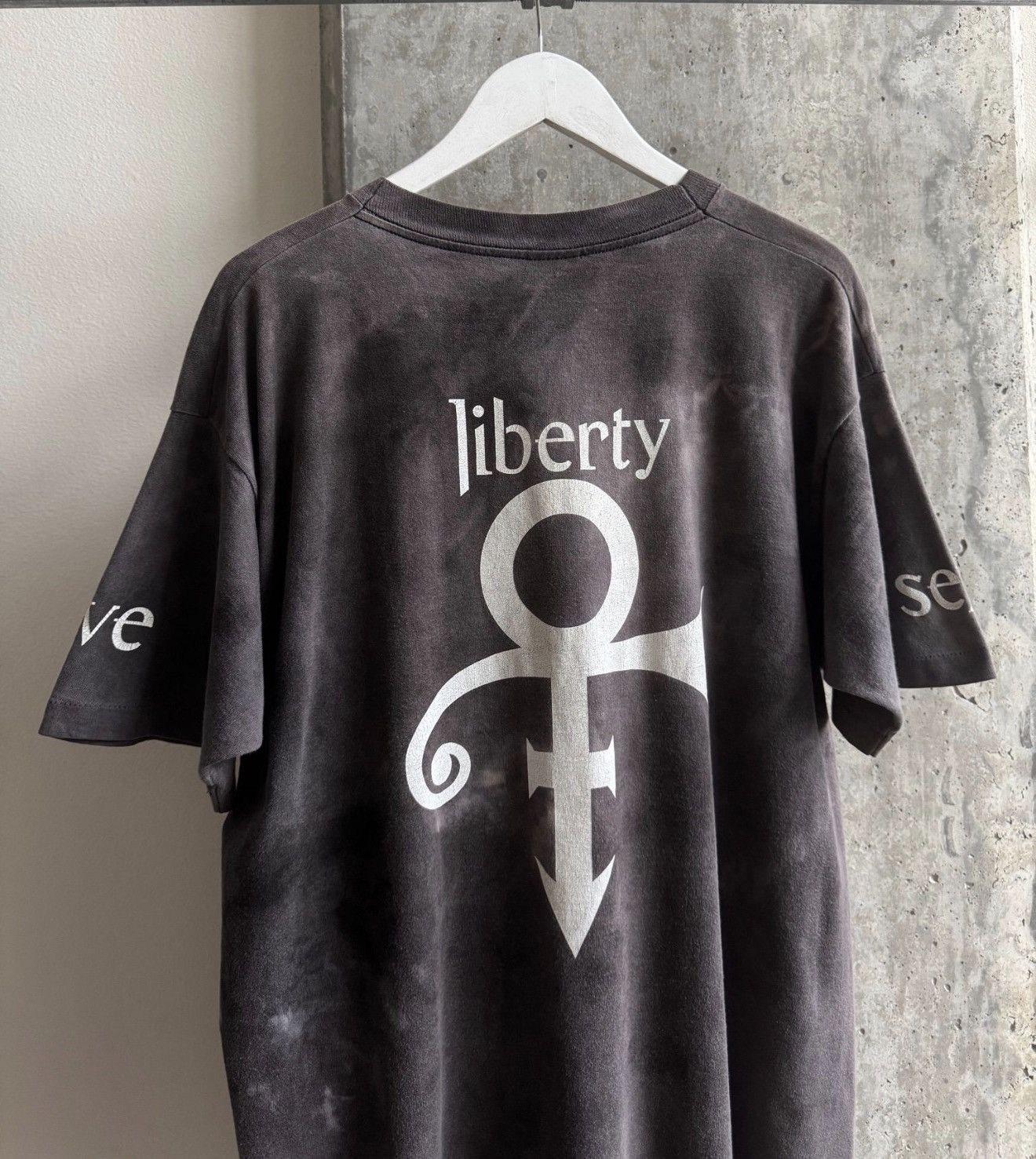 Band Tees Rare Vintage Prince Band Tee Size US XL / EU 56 / 4 - 4 Thumbnail