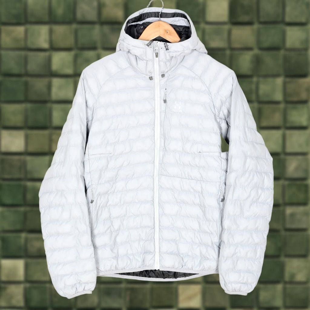 Vintage Haglöfs Essens Mimic Hooded Lightweight Jacket Women M Grey Hiking, Casual, Travel, Quilted, All Seasons Mens Womens Bags & Accessories Size M / US 6-8 / IT 42-44 - 1 Thumbnail
