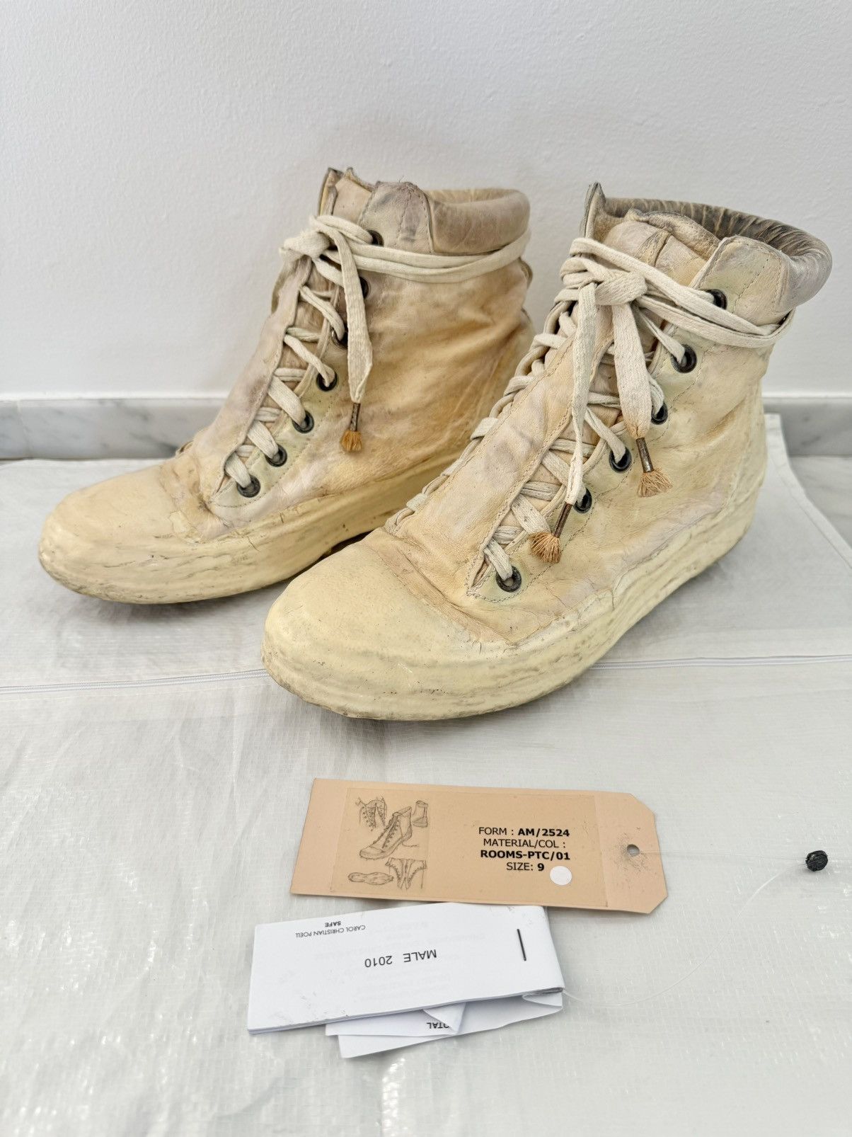 CAROL CHRISTIAN POELL AM/2524 ROOMS-PTC Carol Christian Poell High