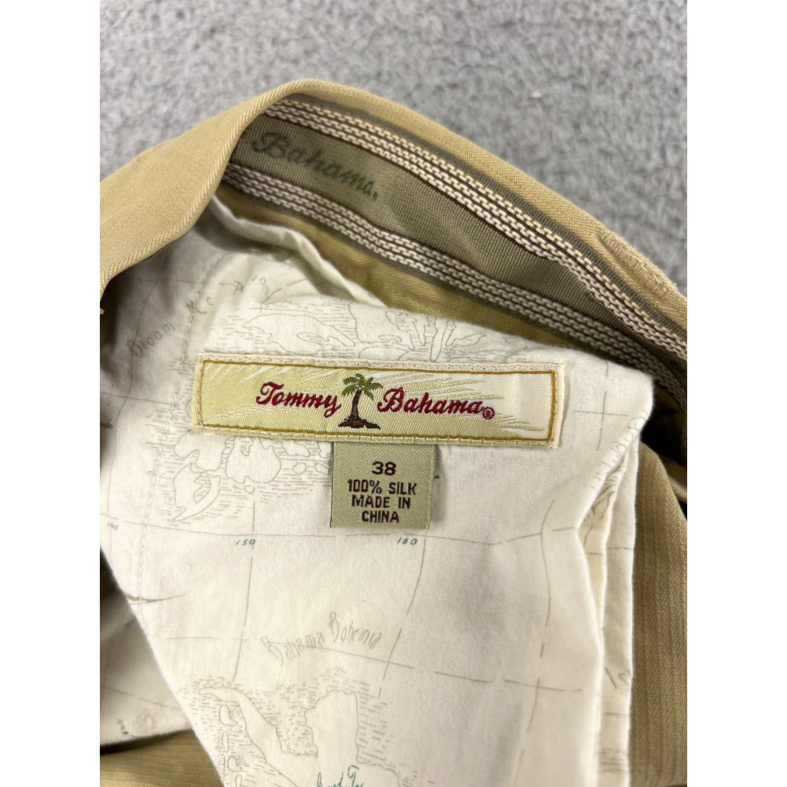 Tommy Bahama Tommy Bahama Shorts Men 38 Khaki Yellow 100% Silk Pleated Bermuda Golf Beach Shirt Size US 38 / EU 54 - 7 Thumbnail