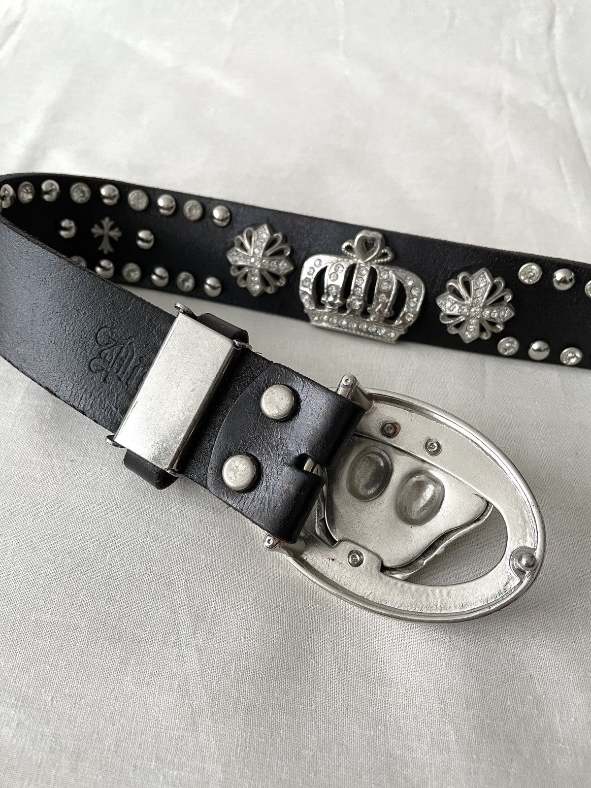 B.B. Simon Crown Buckle Studded Leather Belt Size ONE SIZE - 6 Thumbnail