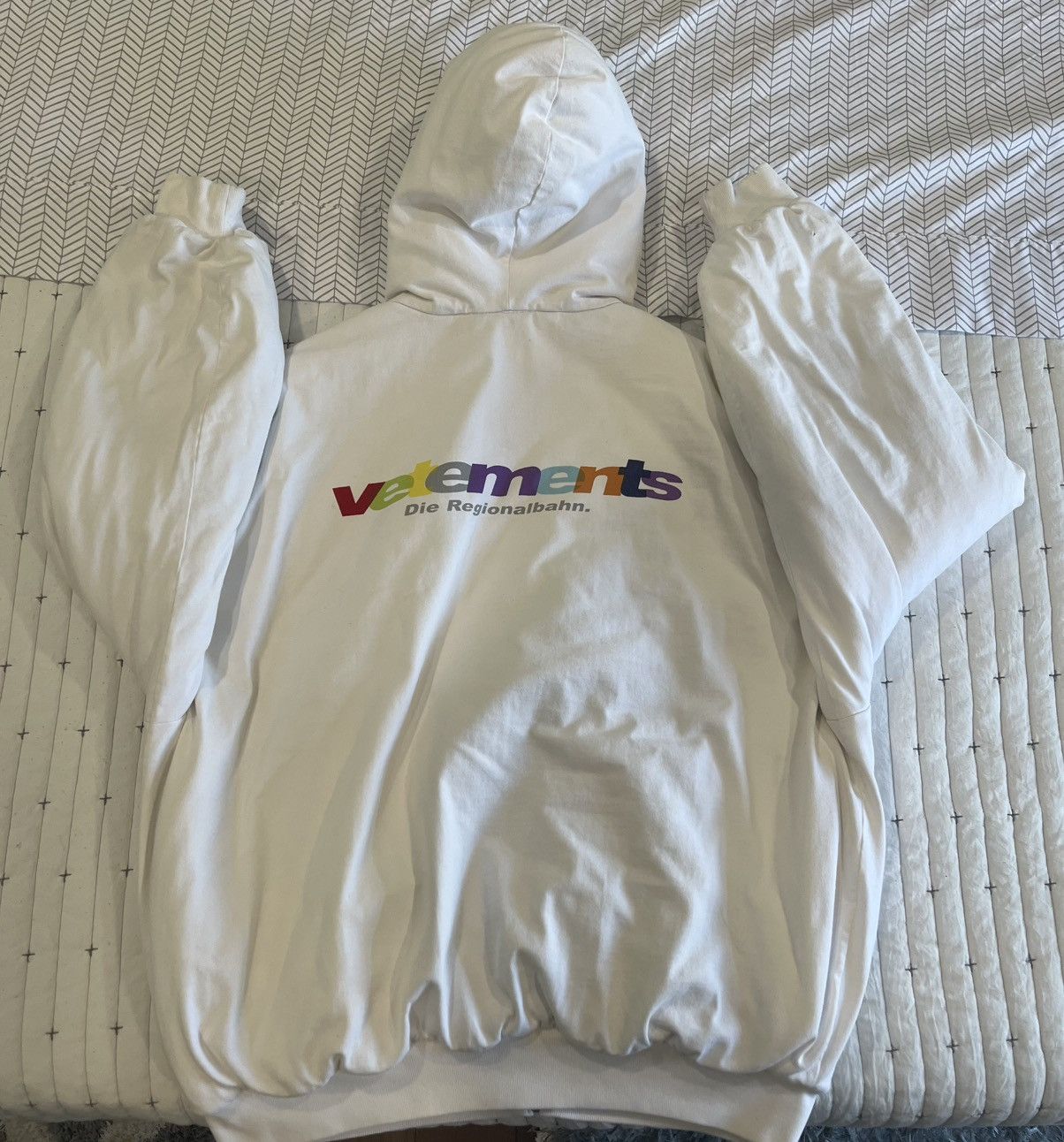 Vetements Vetements White Die Regionalbahn Bomber jacket/hoodie Size US S / EU 44-46 / 1 - 4 Thumbnail