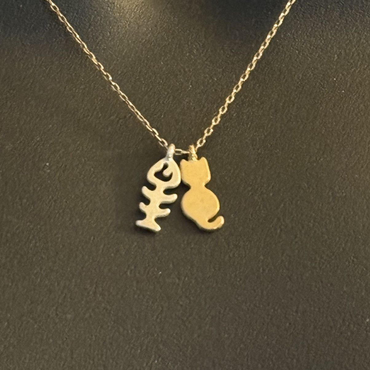 Other Dainty gold tone cat charm and fish skeleton necklace Size ONE SIZE - 2 Thumbnail