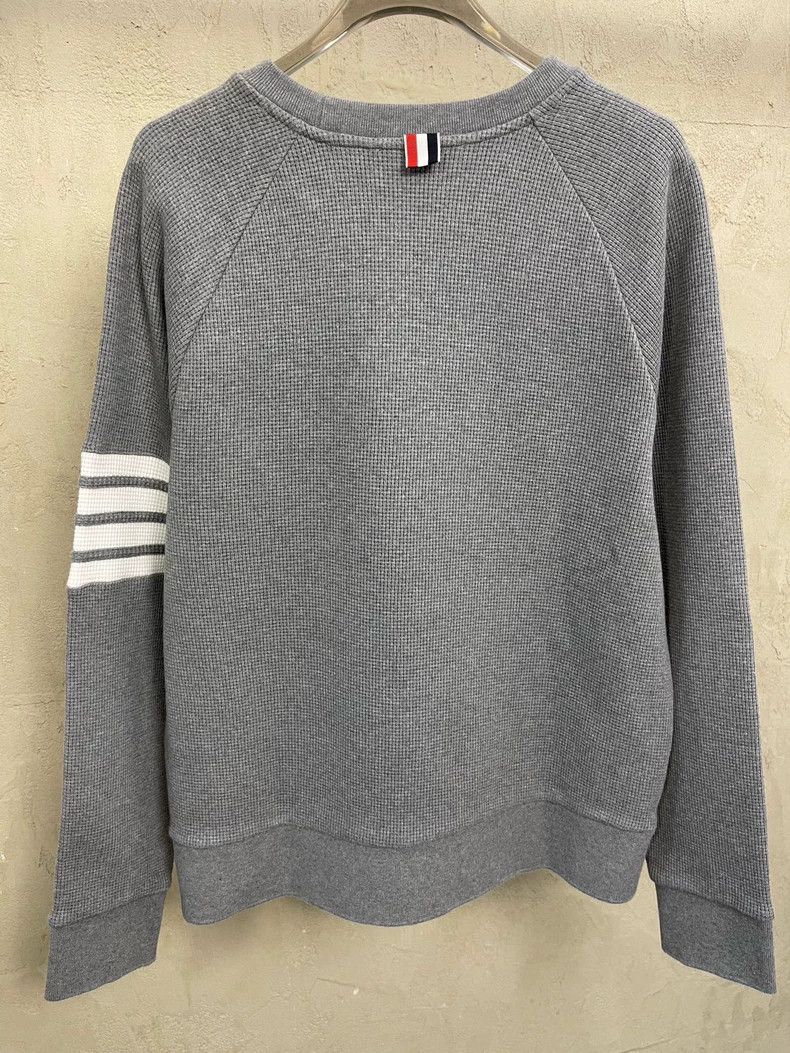 Thom Browne Thom Browne size4 Gray waffle round neck hoodie Size US XL / EU 56 / 4 - 4 Thumbnail